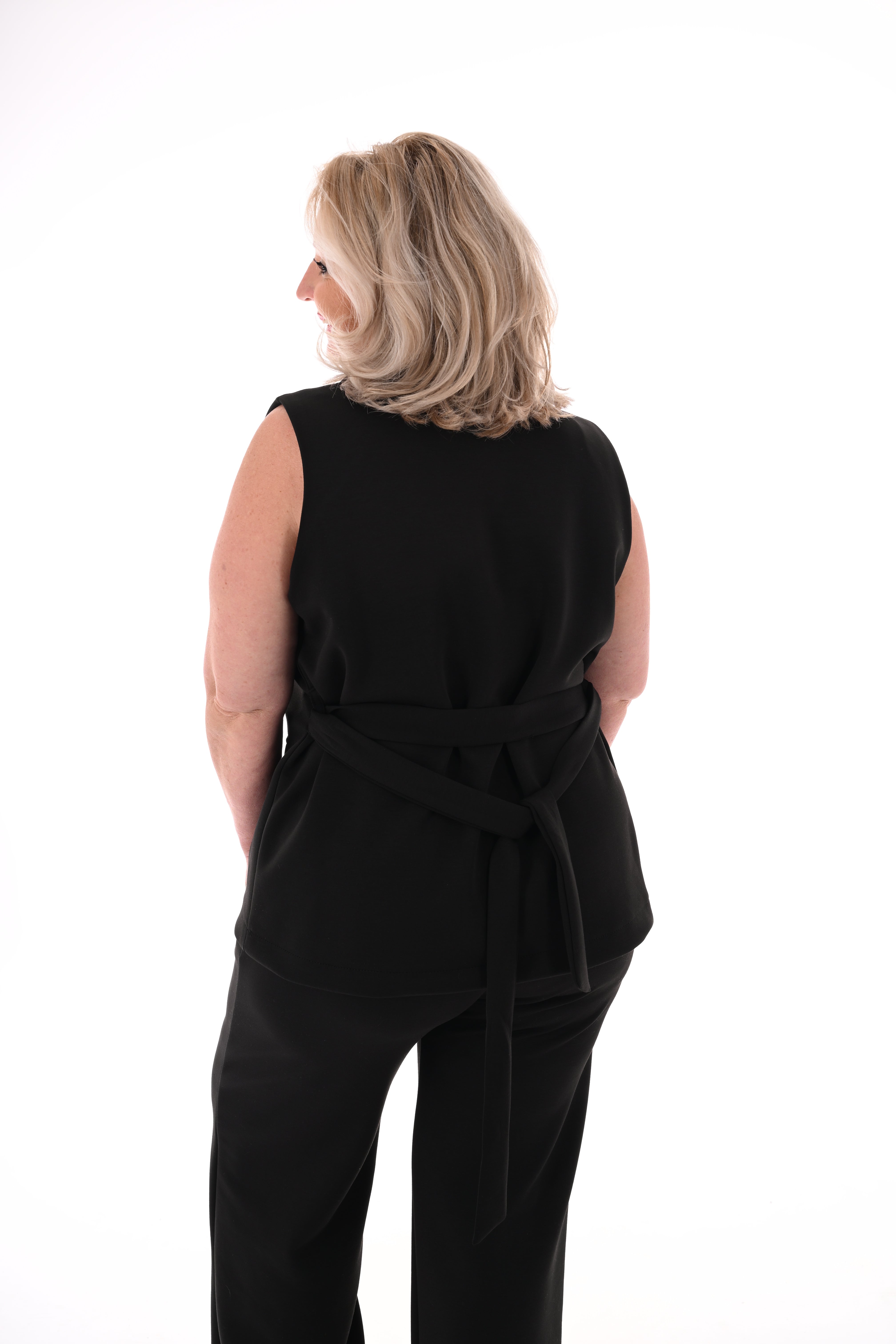 Tweedelig set gilet met ceintuur zwart