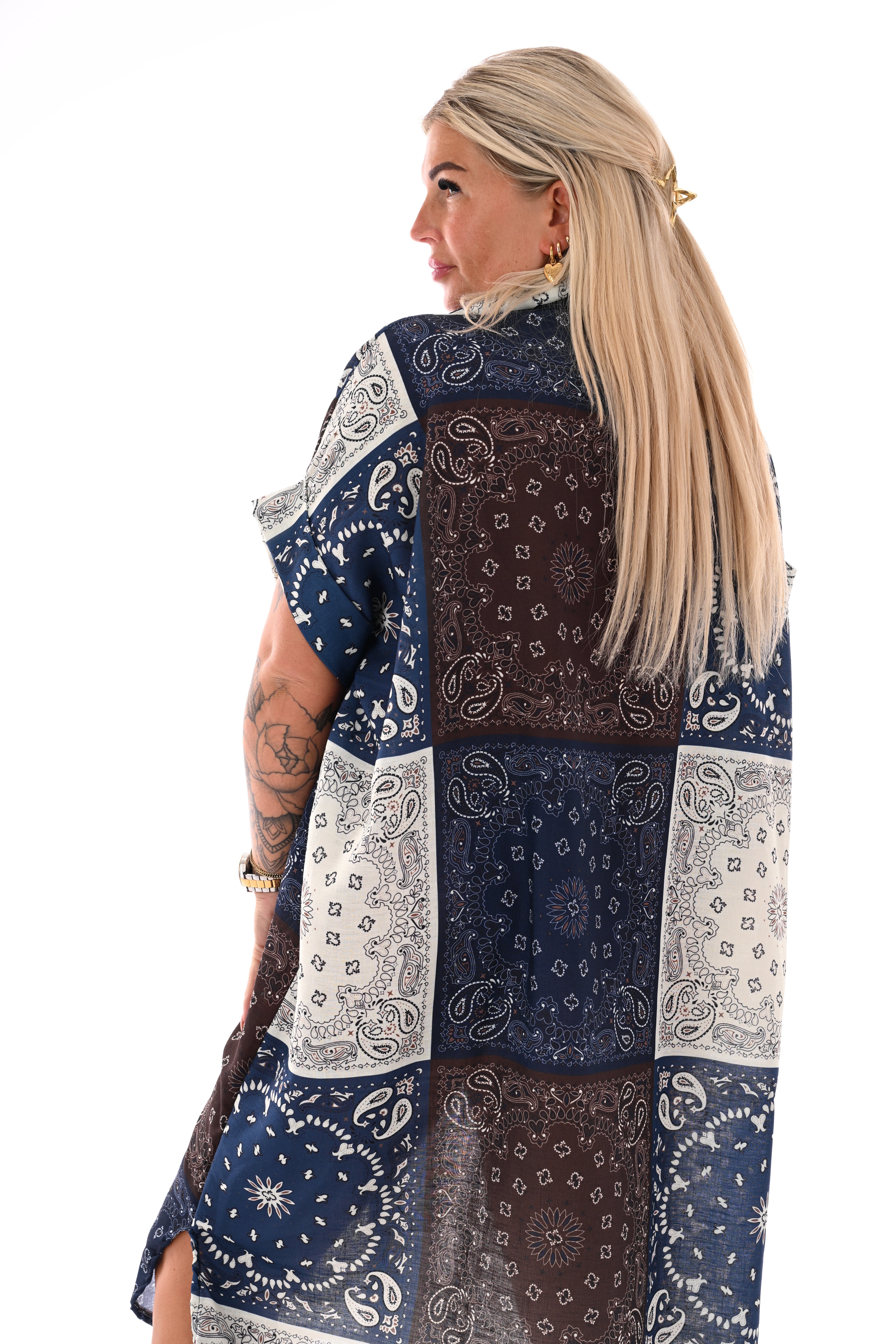 Lange doorknoop blouse paisley marineblauw