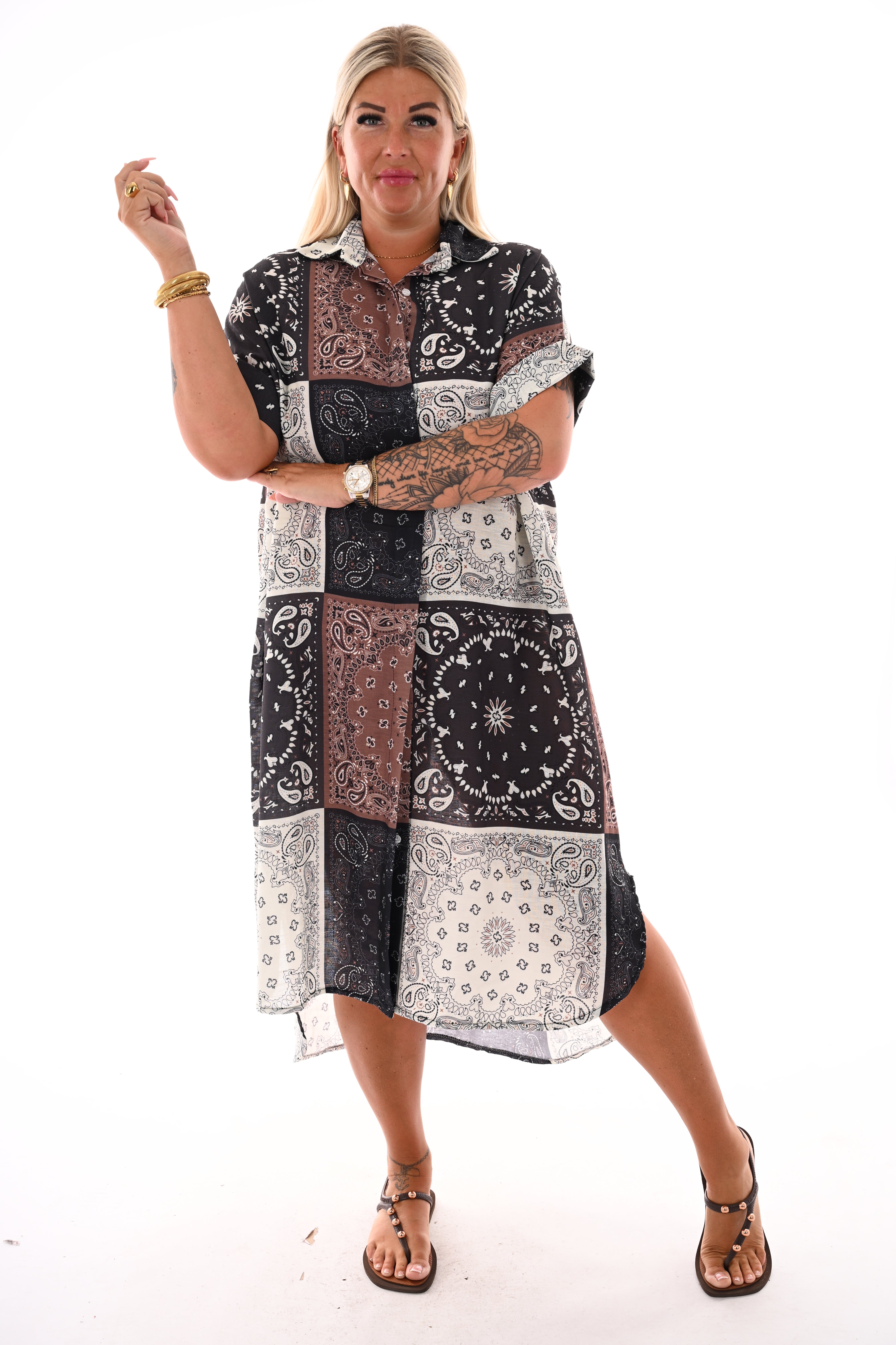 Lange doorknoop blouse paisley zwart