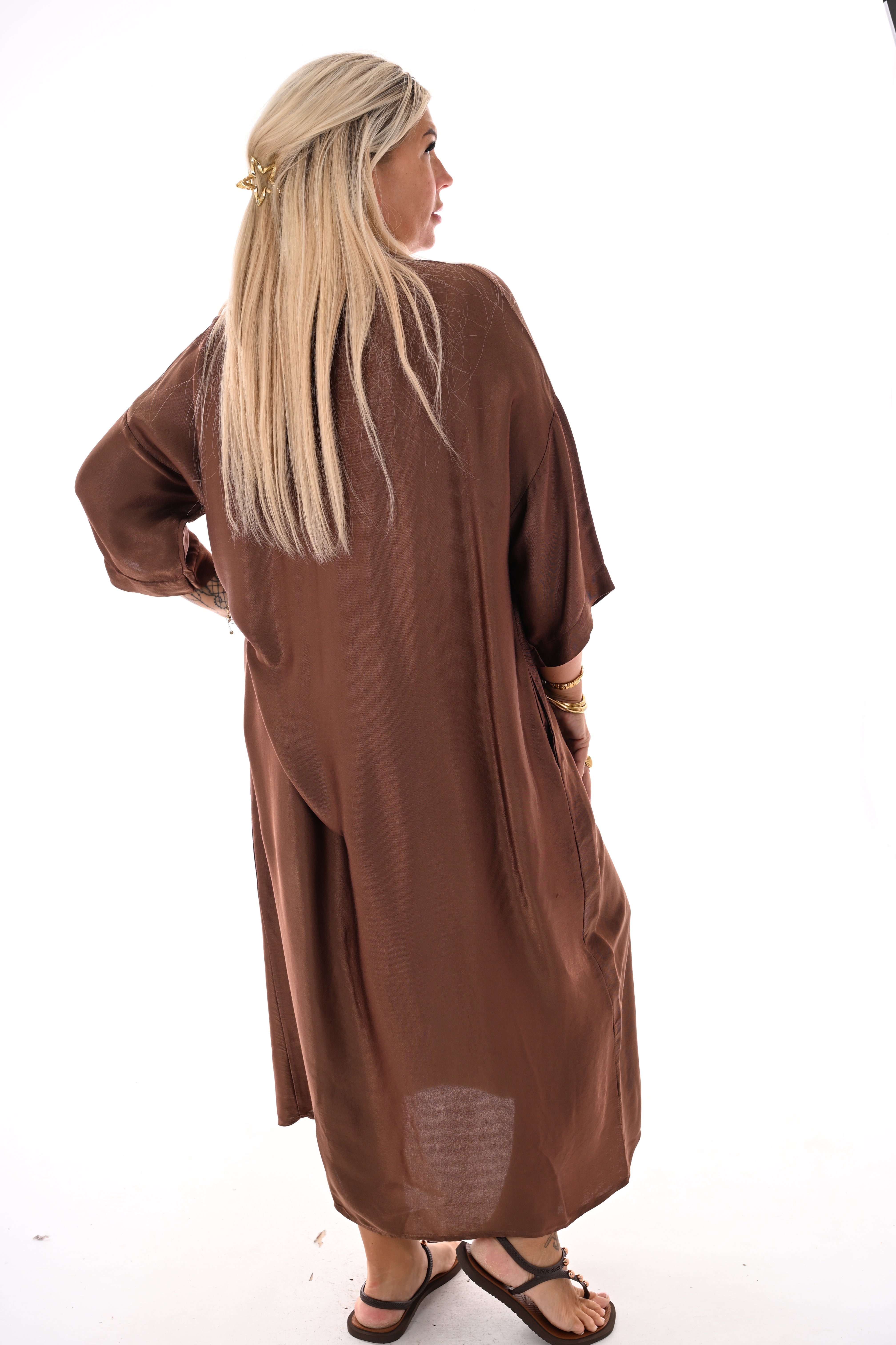 Silky jurk met v-hals bruin