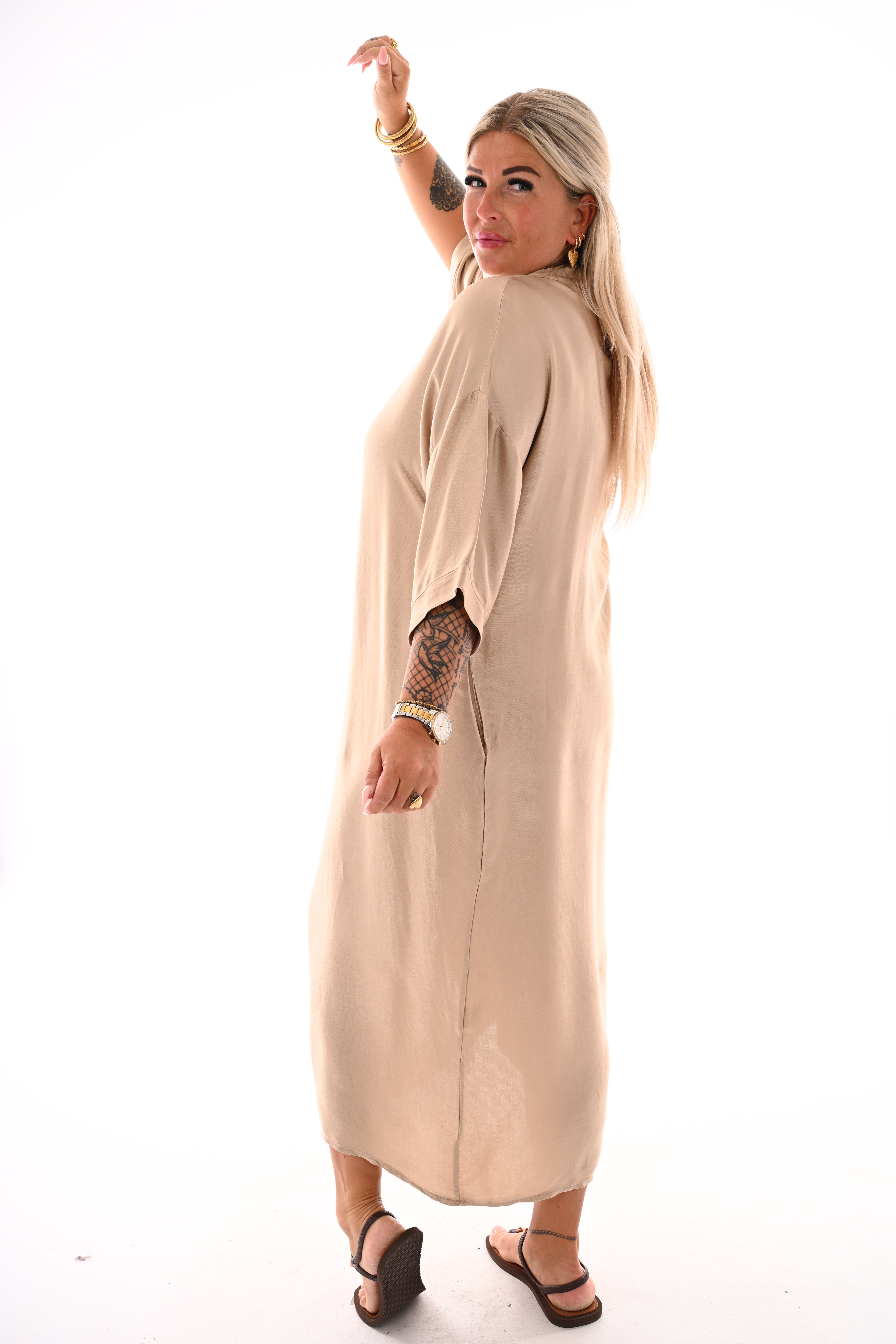 Silky jurk met v-hals goud