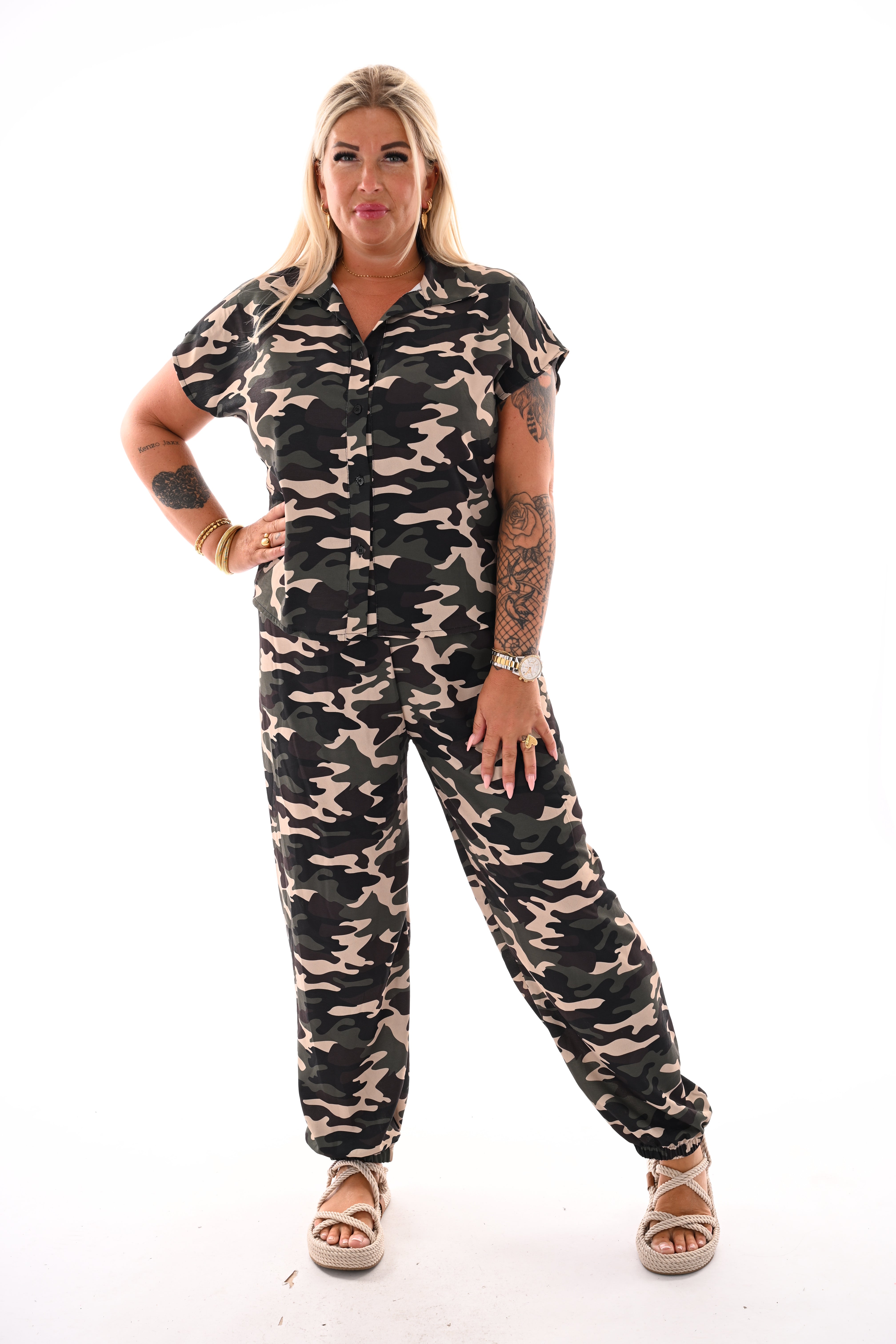 Tweedelig set army met blouse legergroen/beige