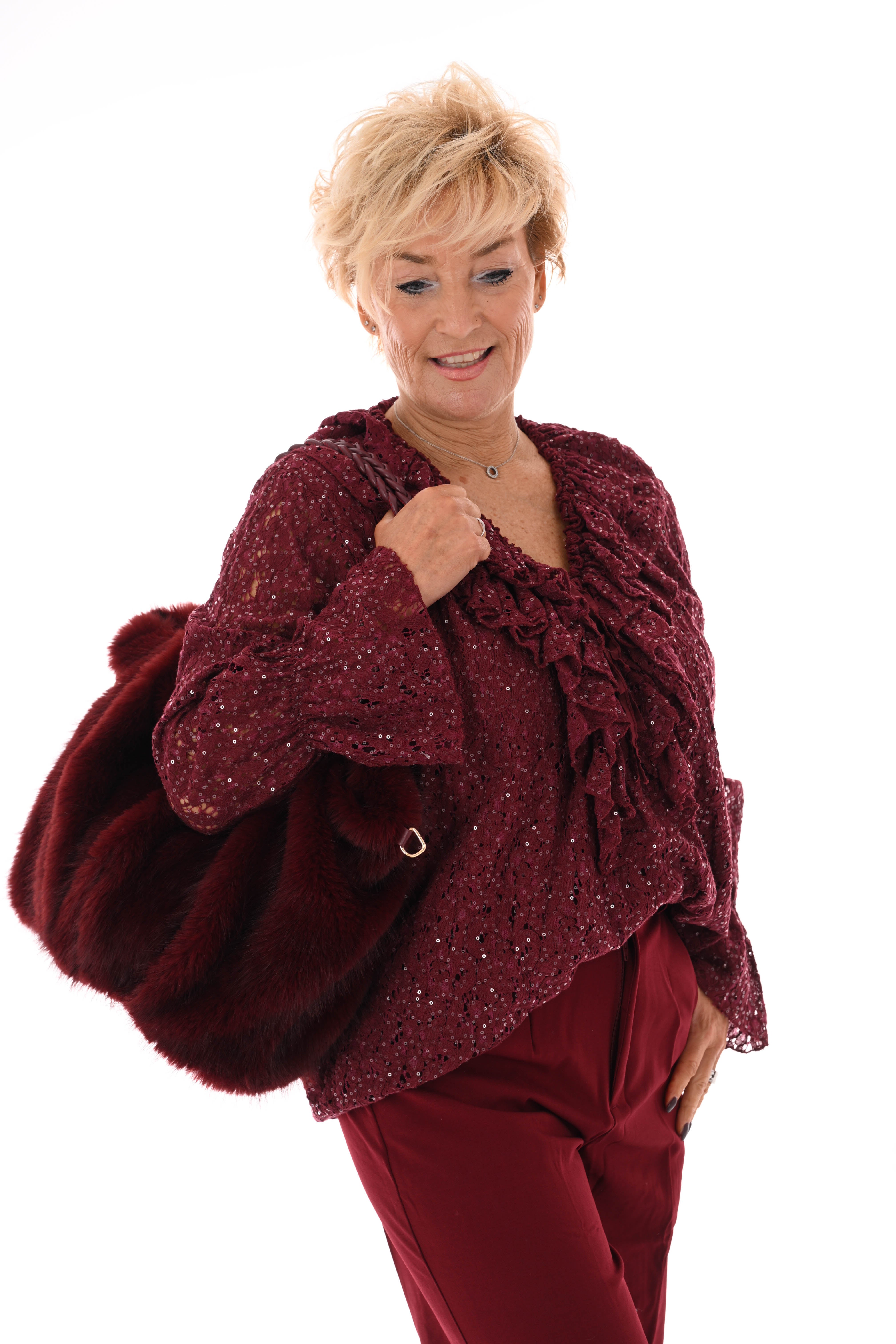 Handtas faux fur dun gevlochten handvat bordeaux