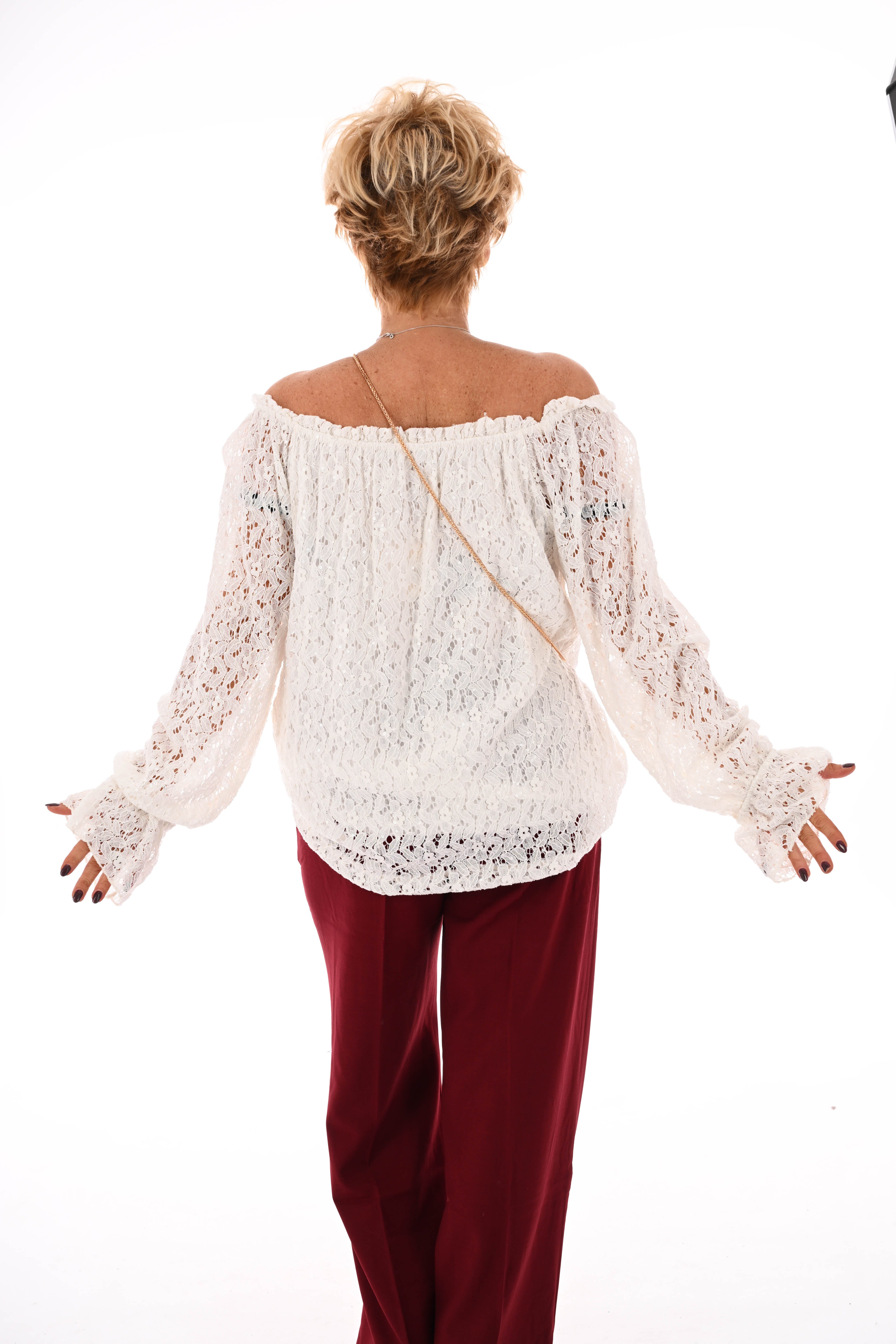 Top kant met pailletten trompetmouwen roomwit