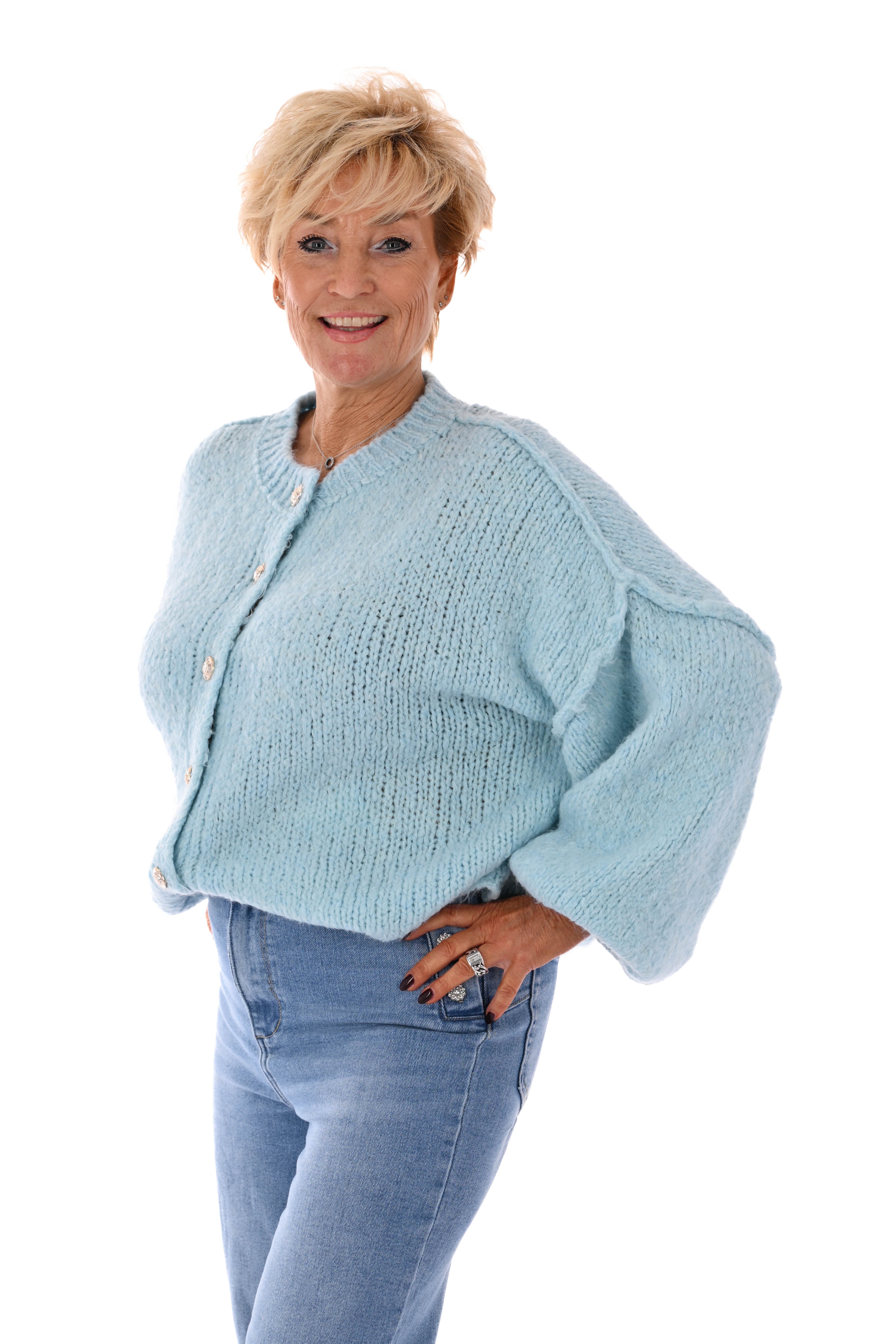 Grof gebreid vest met knopen lichtblauw