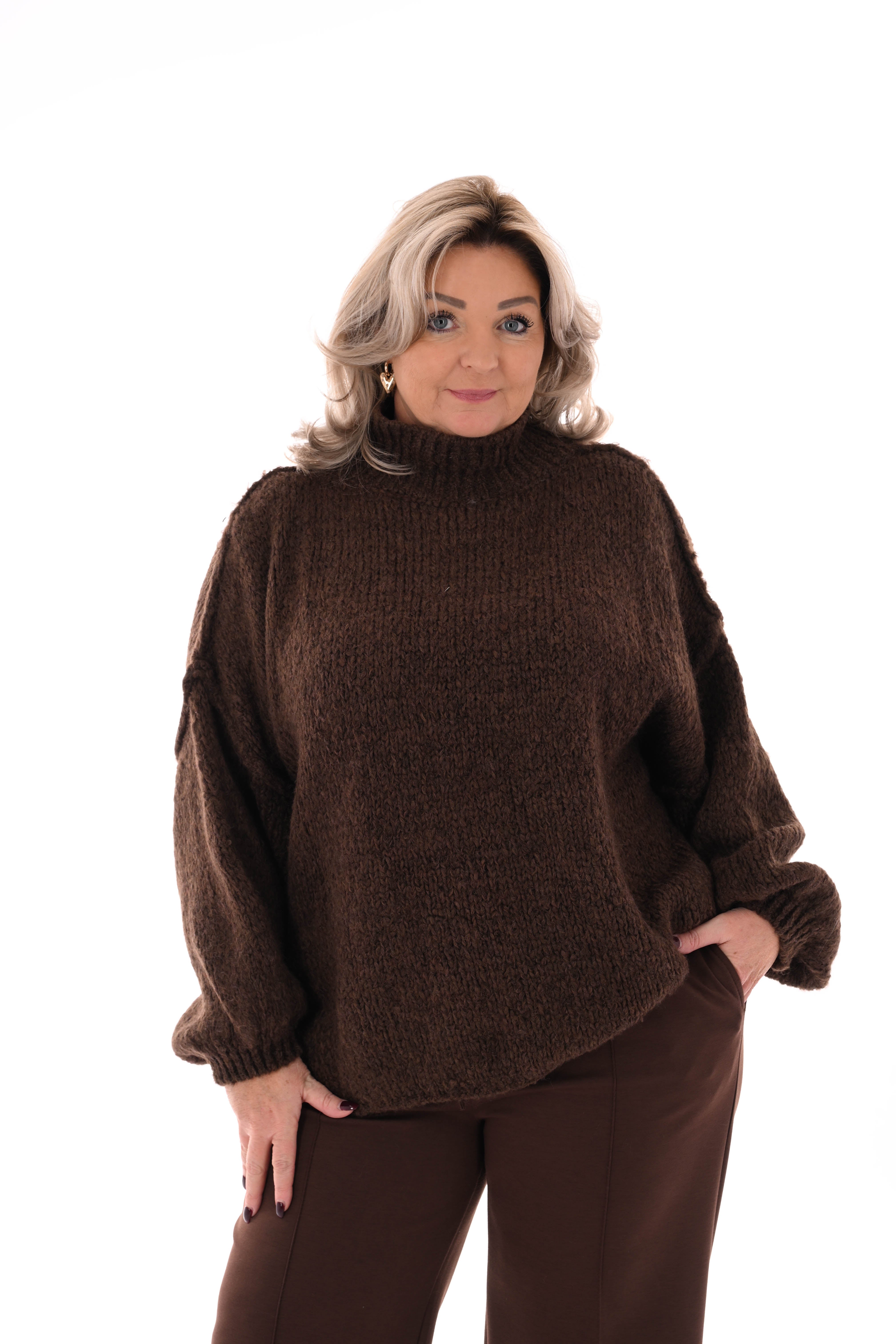 Grof gebreide turtle neck trui donkerbruin