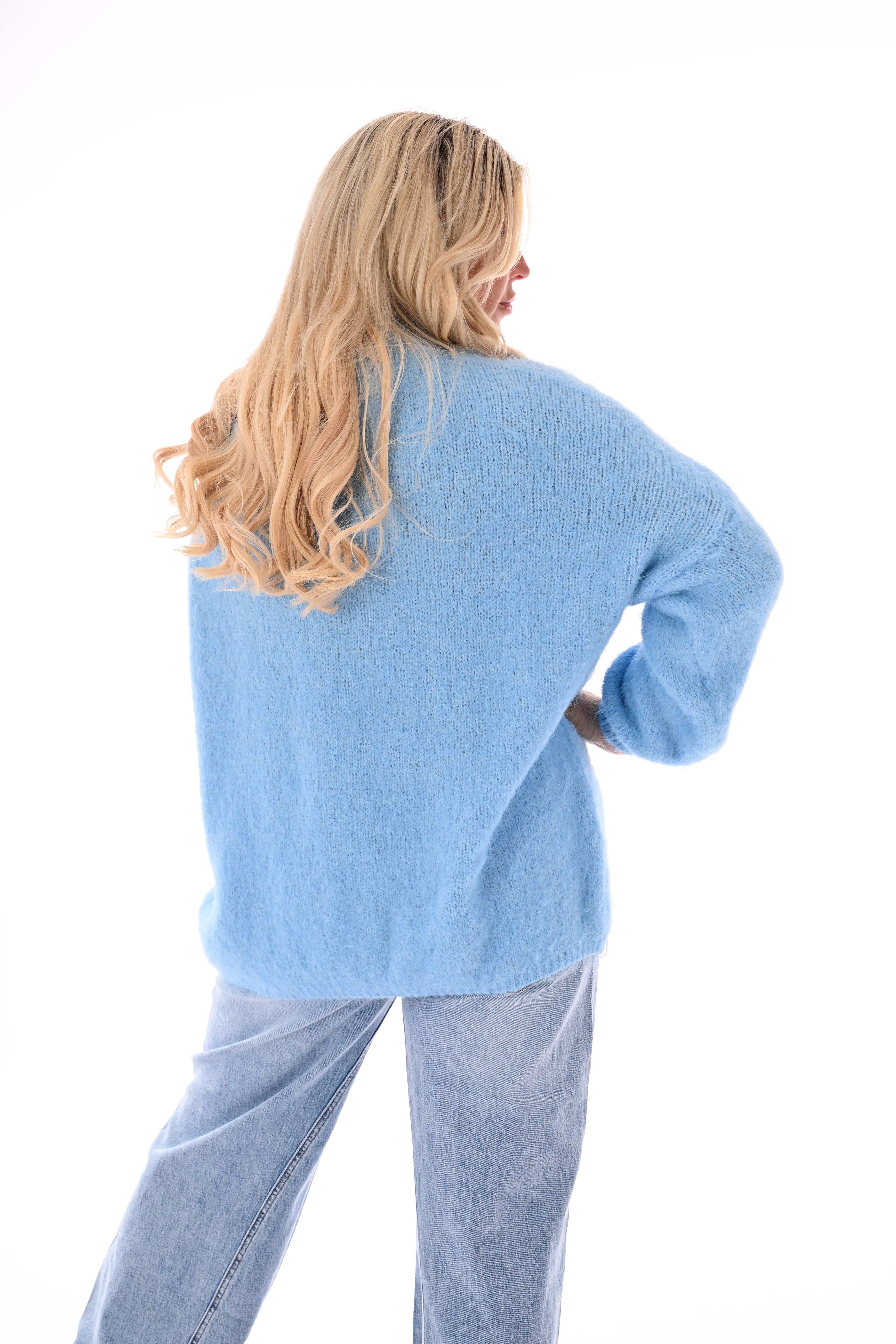 Fijn gebreide vleermuis trui strik uni blauw