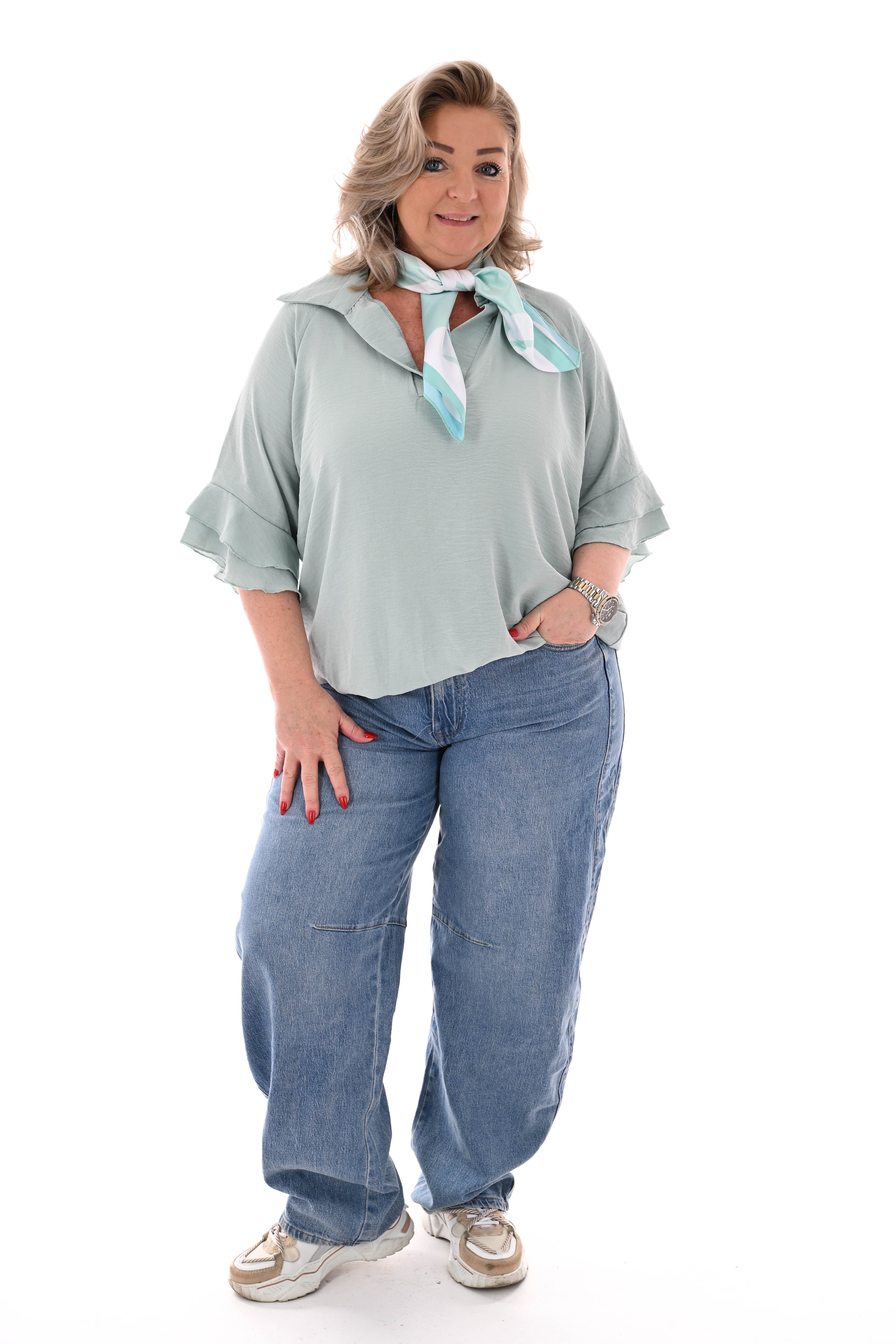 Top v-hals met korte roezelmouwen lindegroen