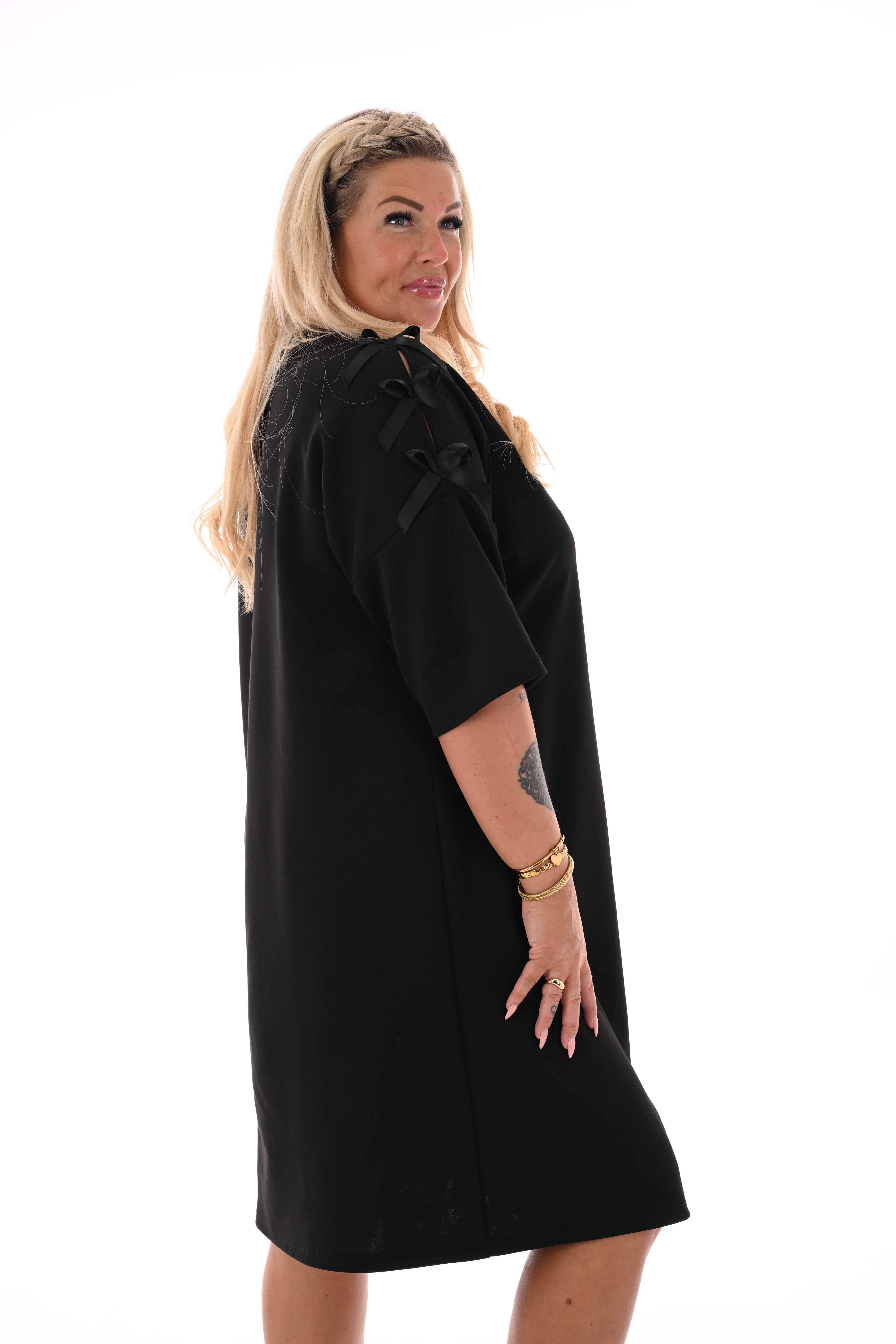 Sweaterdress korte mouwen strikjes zwart