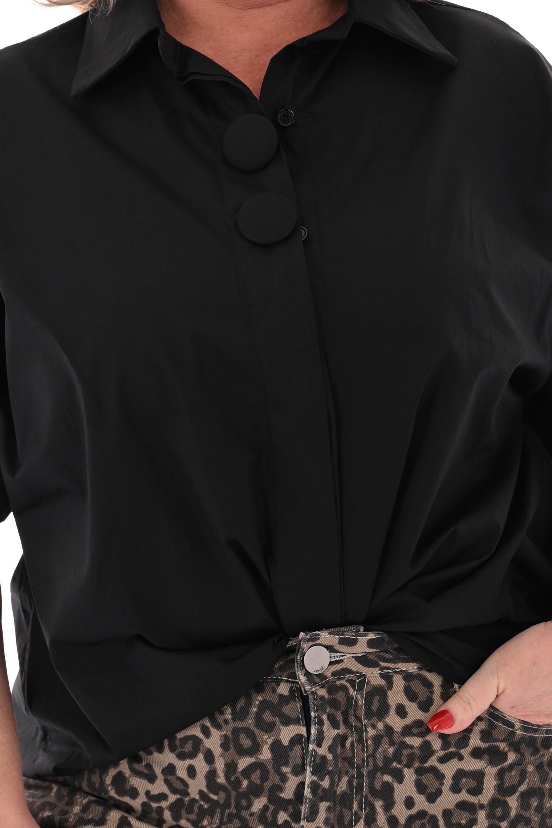 Blouse korte mouwen grote knopen zwart