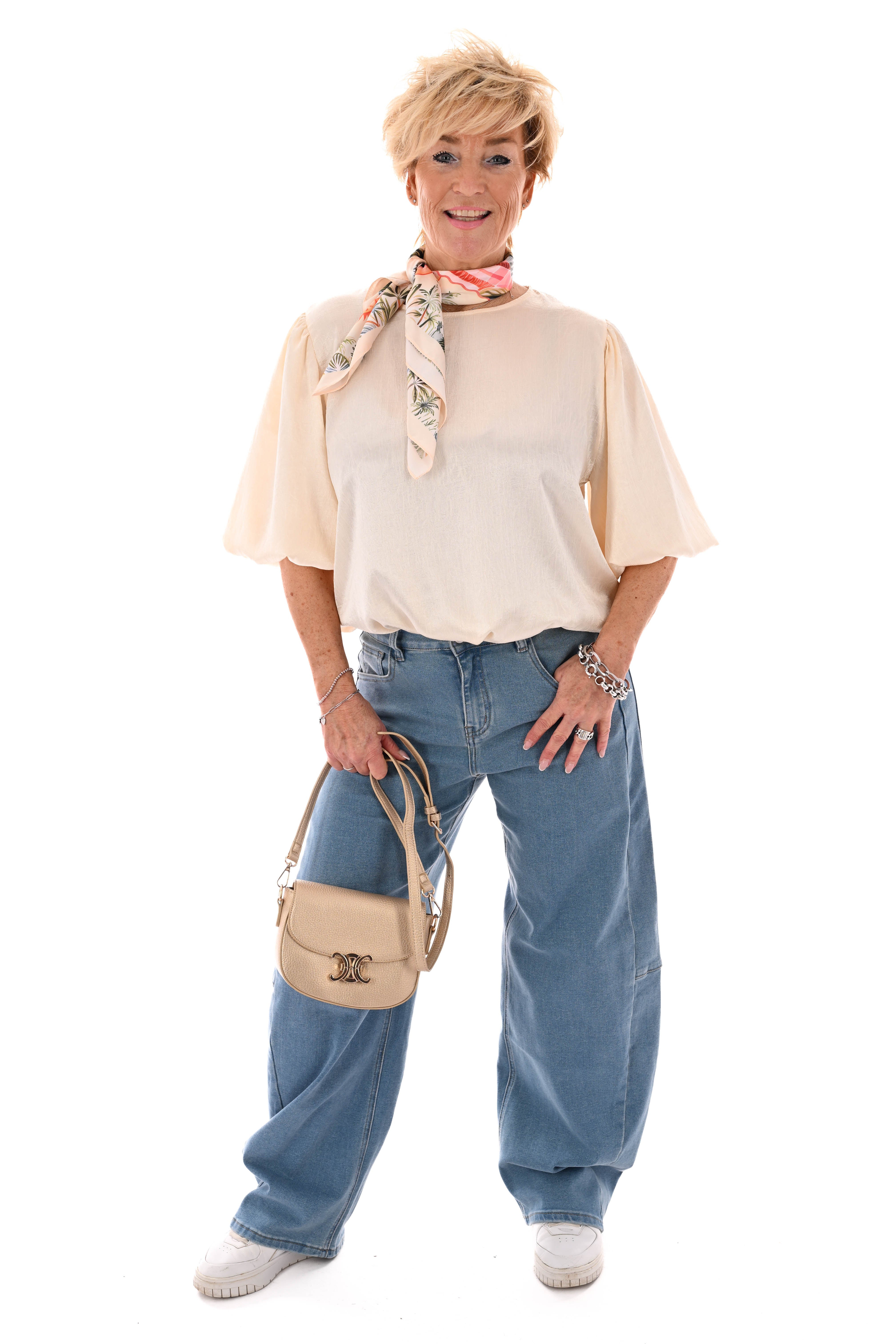 Silky top korte pofmouwen creme