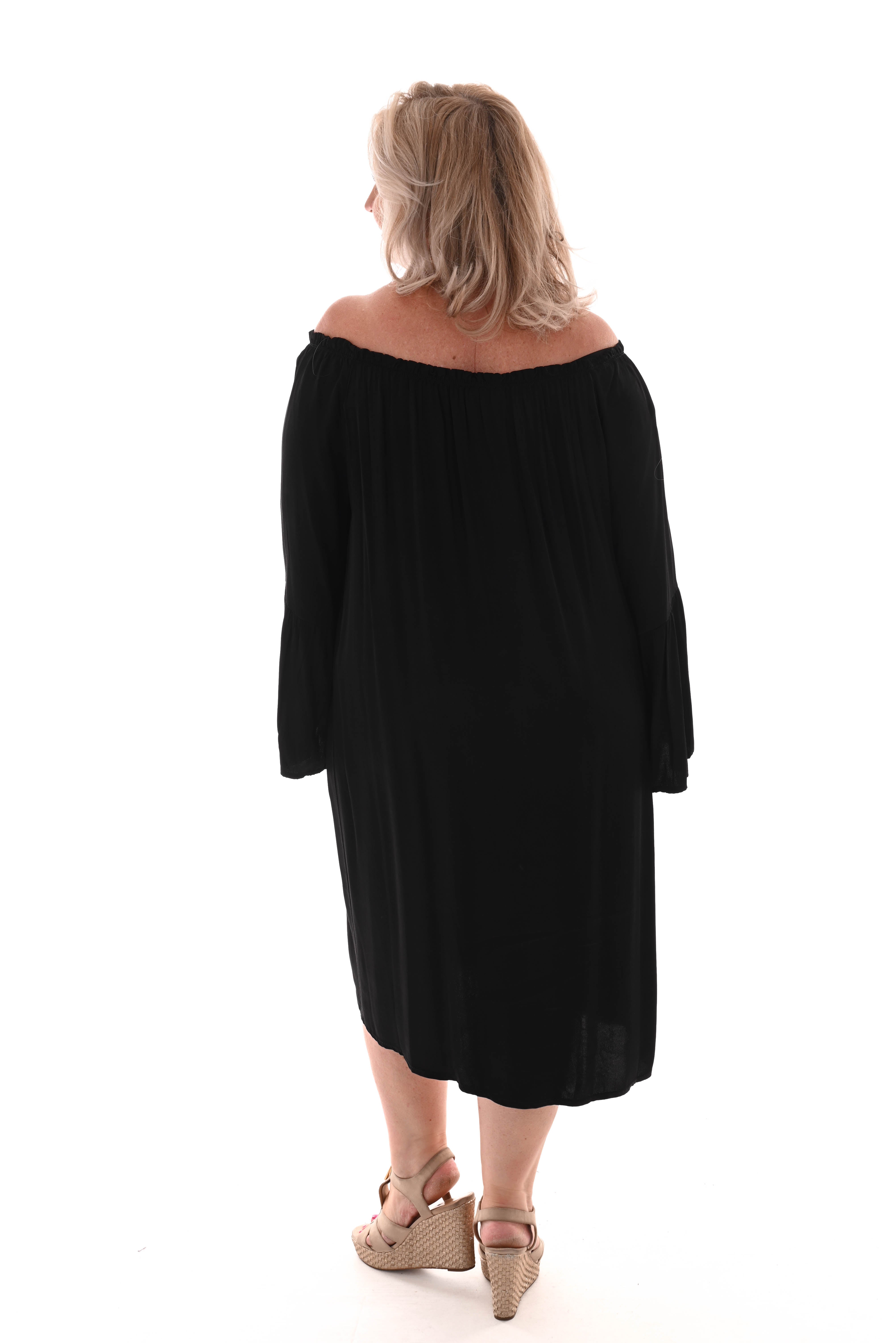 Silky jurk off-shoulder knopen en trompetmouwen zwart