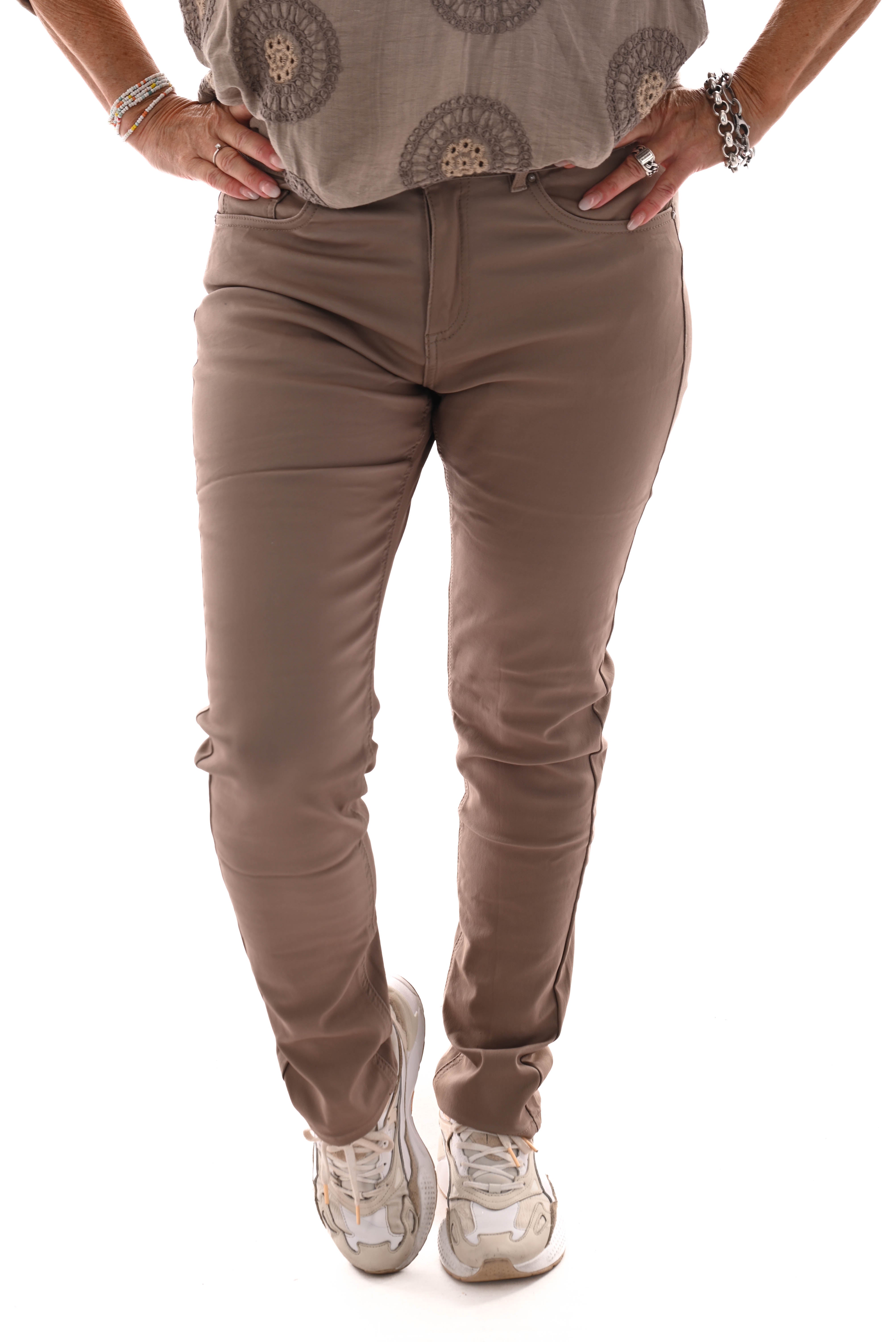 Norfy coated taupe