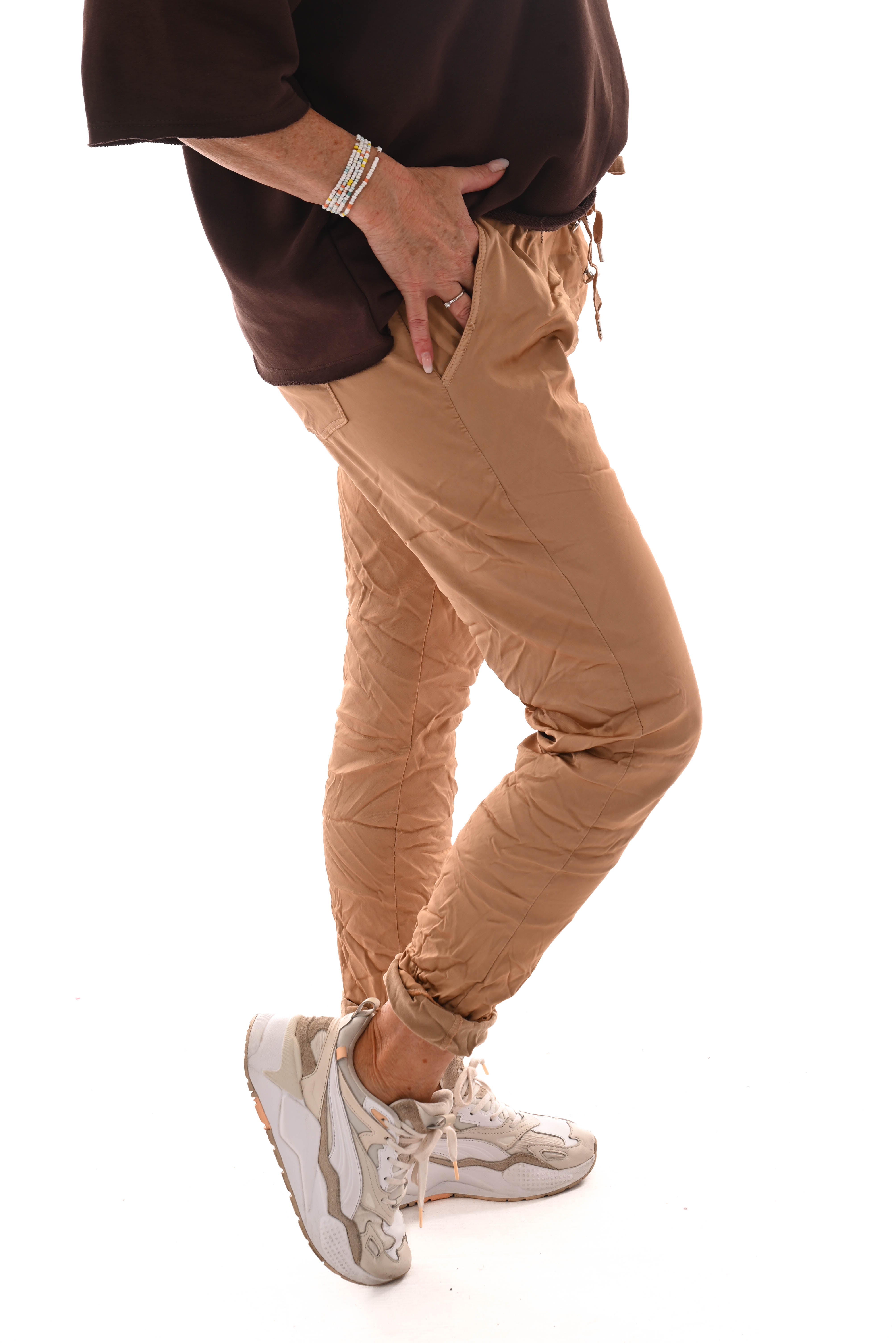 Stretchbroek silky knopen camel