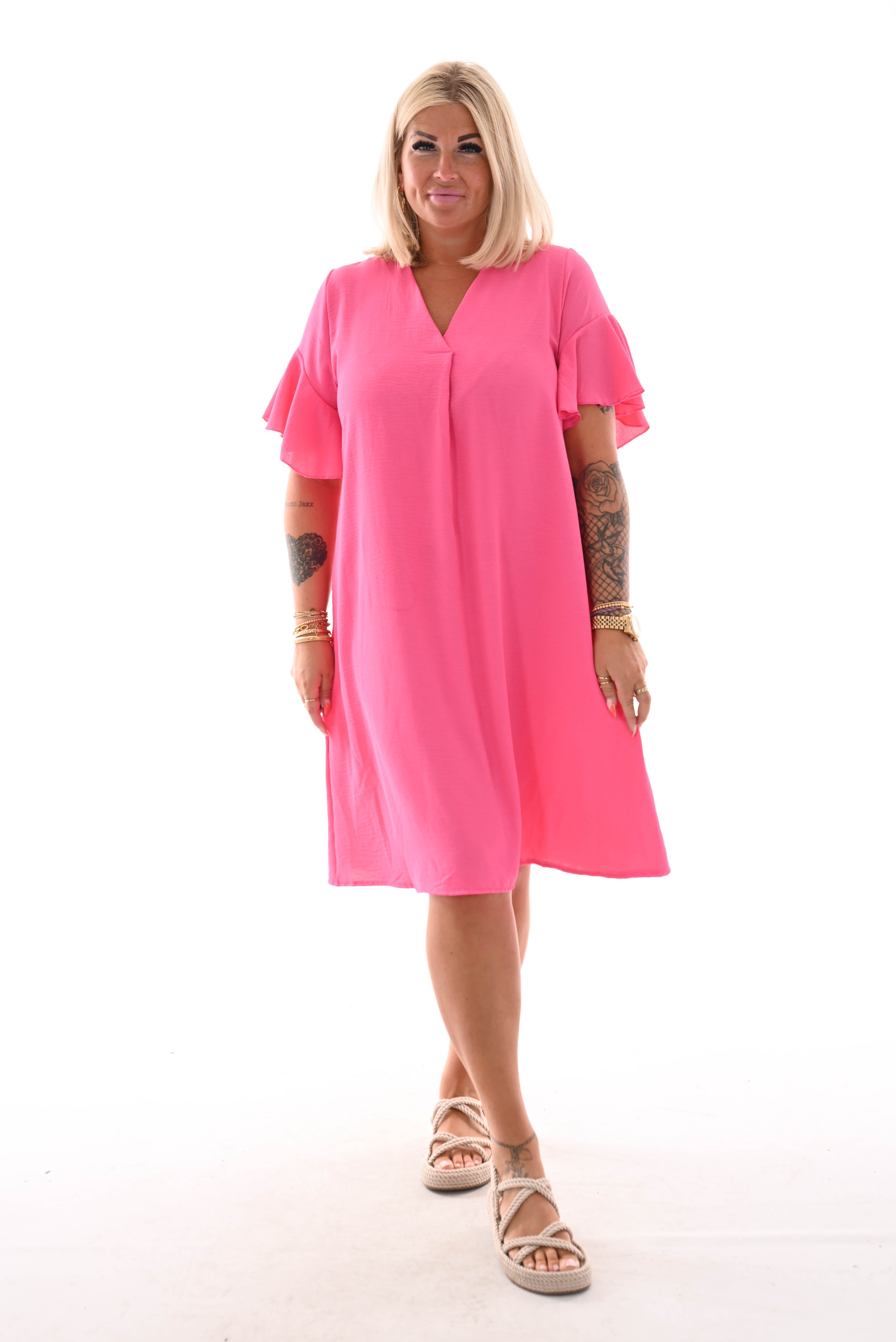 Jurk v-hals roezelmouwen uni roze