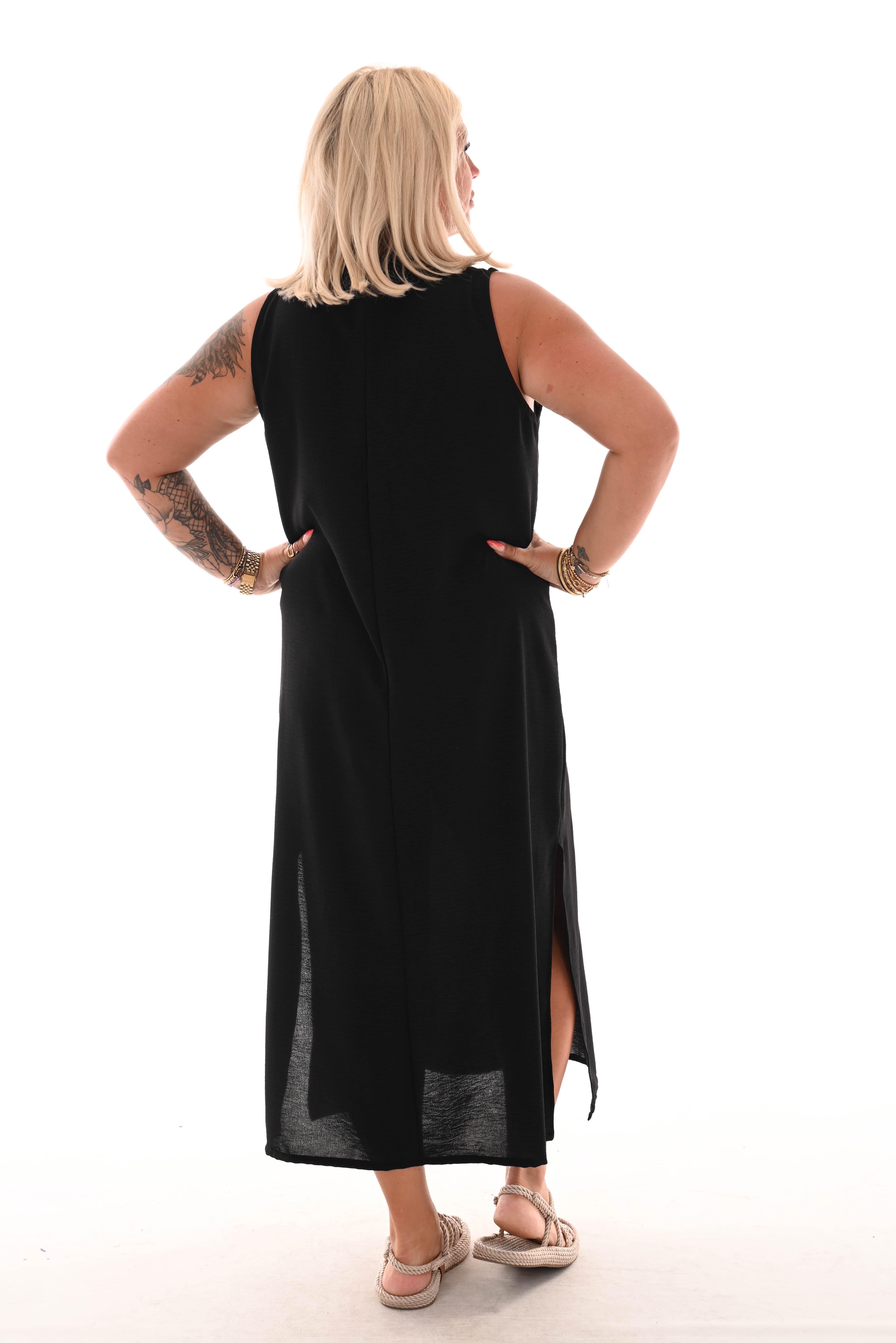 Mouweloze jurk v-hals uni zwart