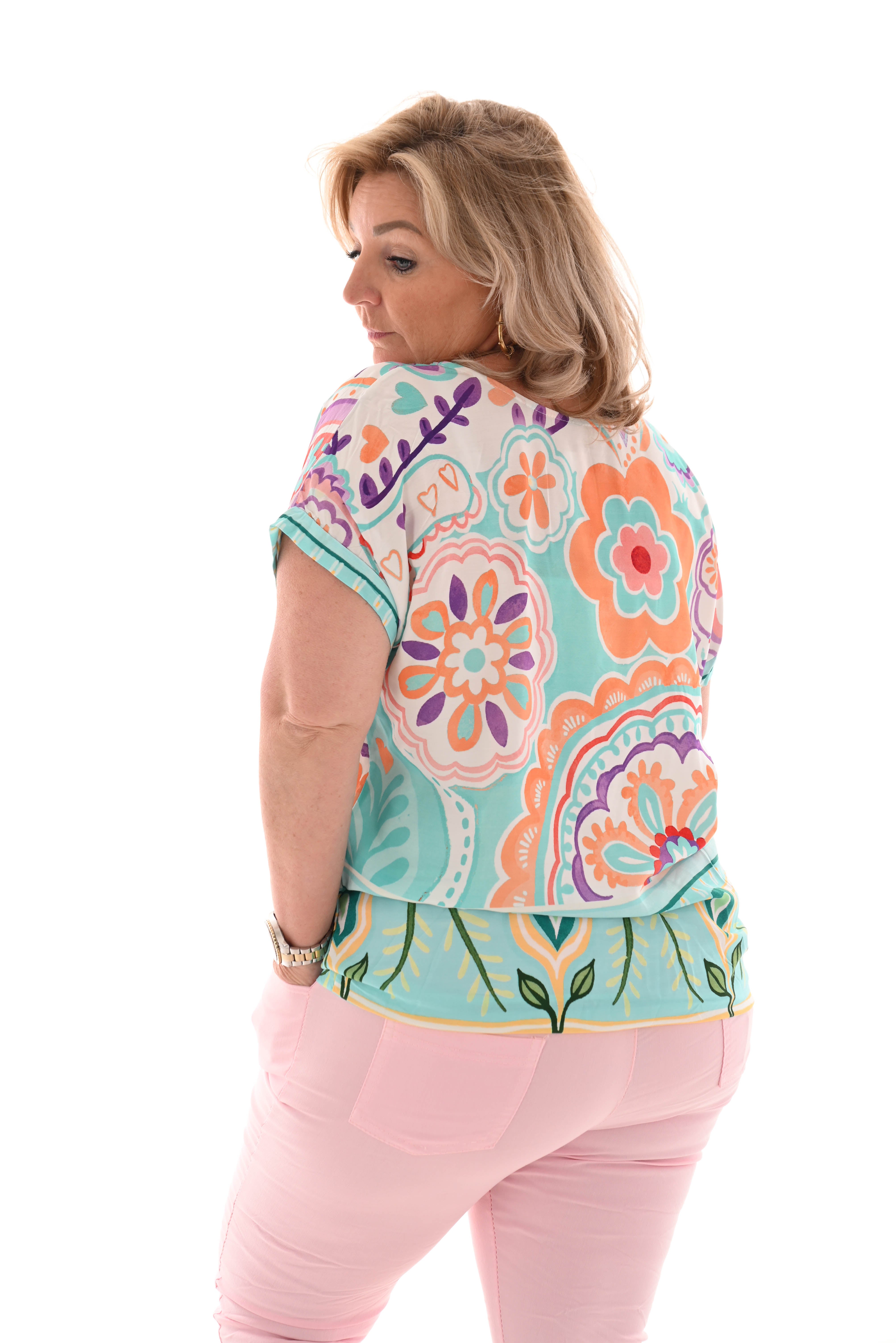 Top viscose ronde hals bloem lichtblauw