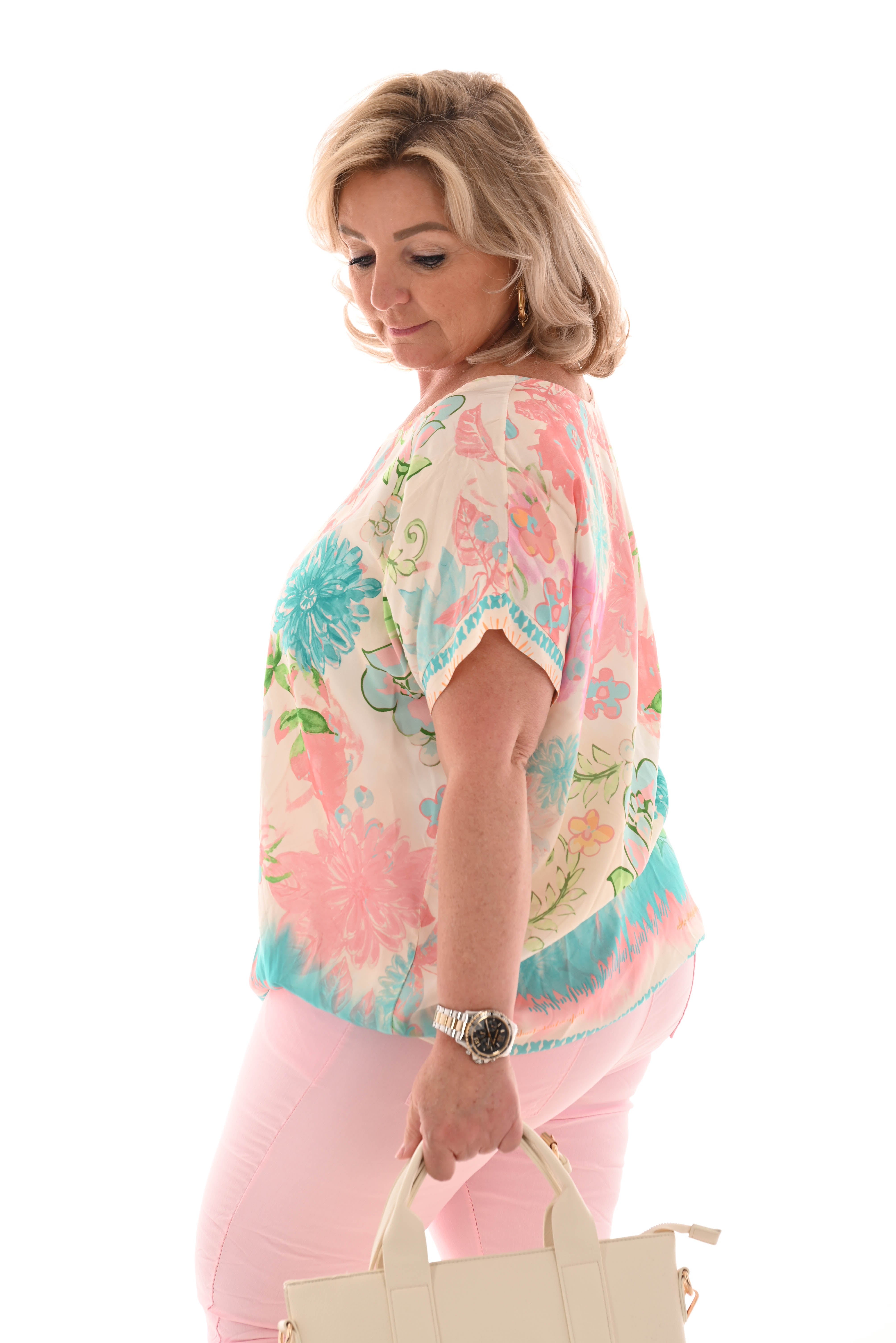 Top viscose ronde hals bloemen lichtblauw/ roze