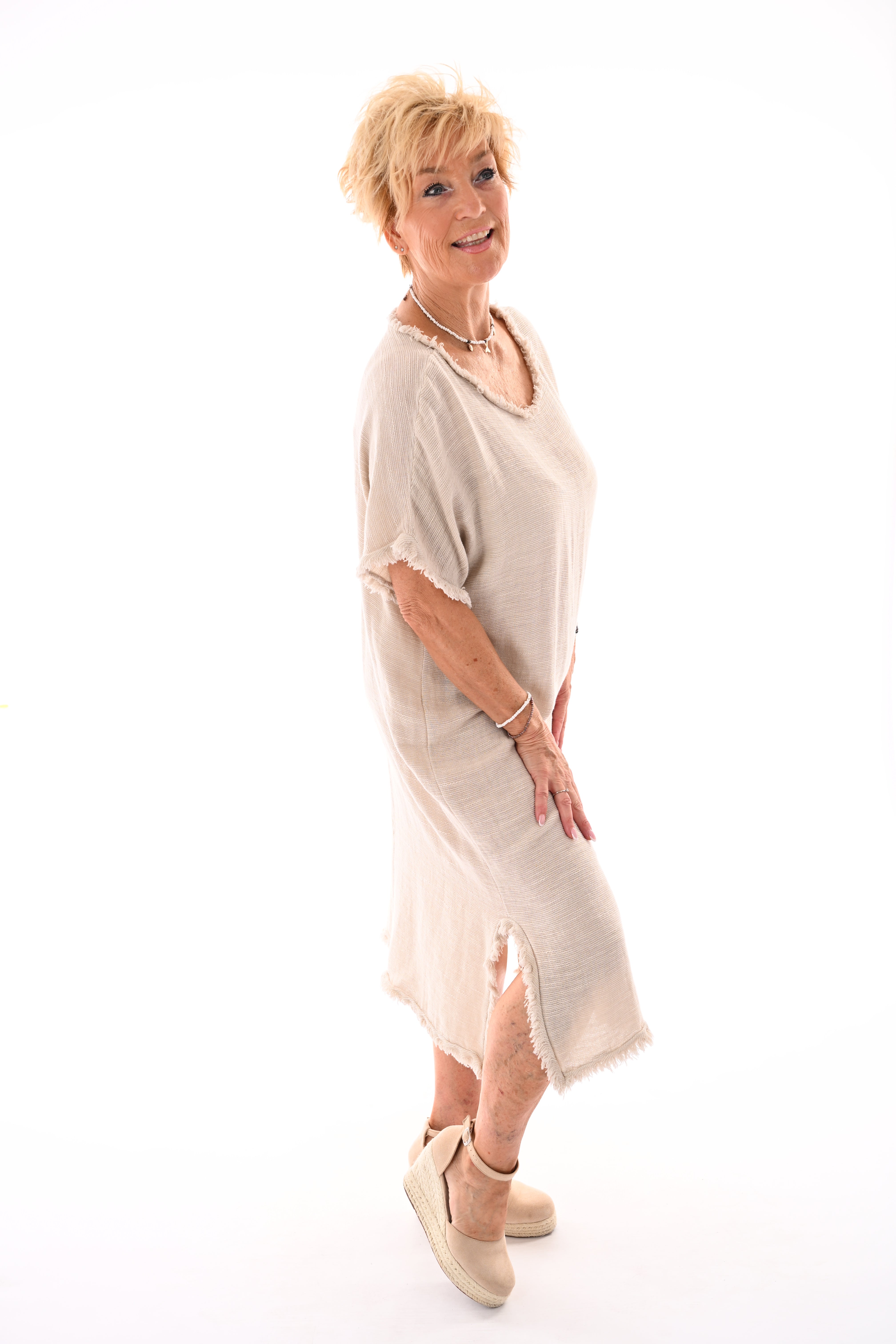 Jurk rafel randen beige