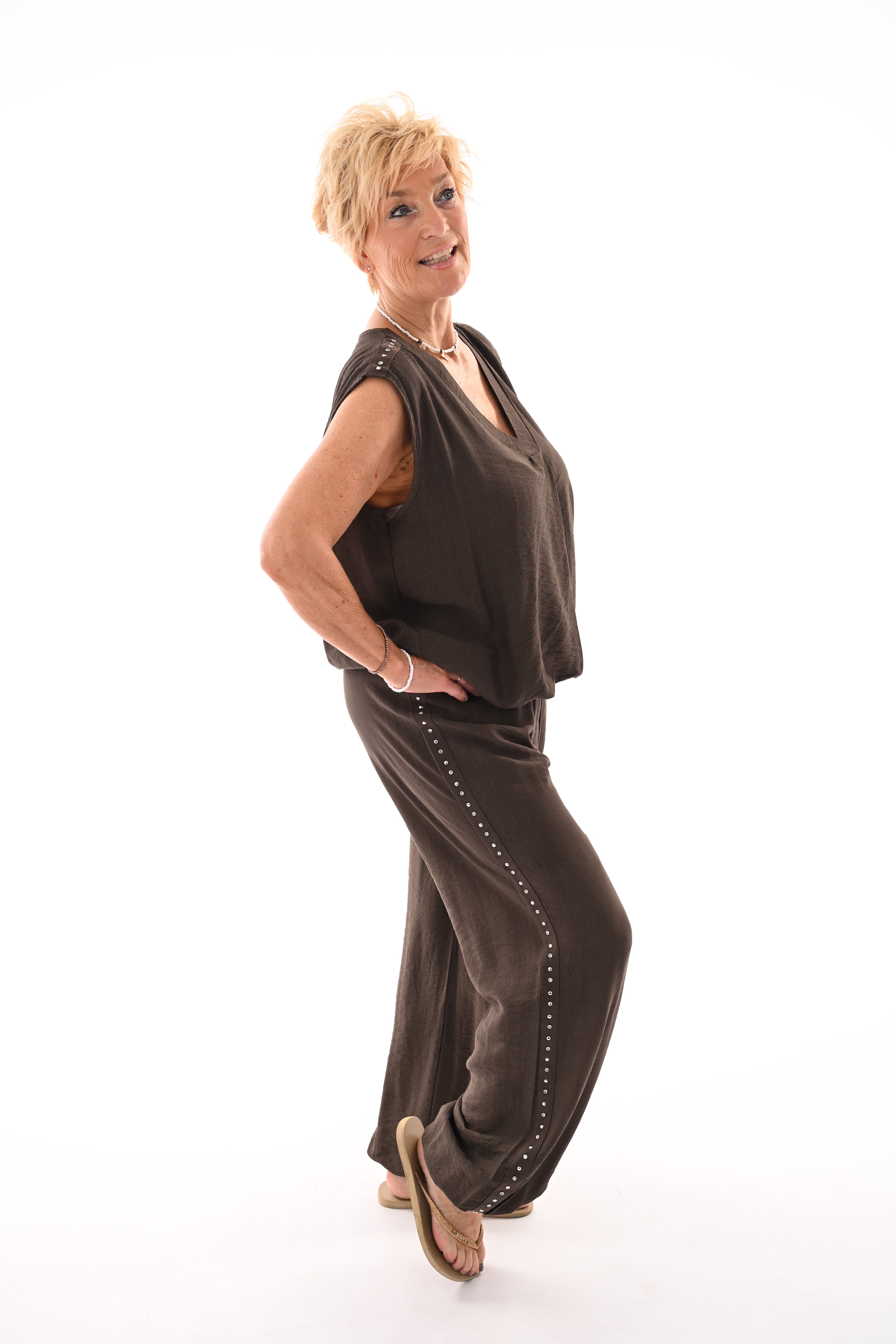 Tweedelig set korte pof top met studs donkerbruin