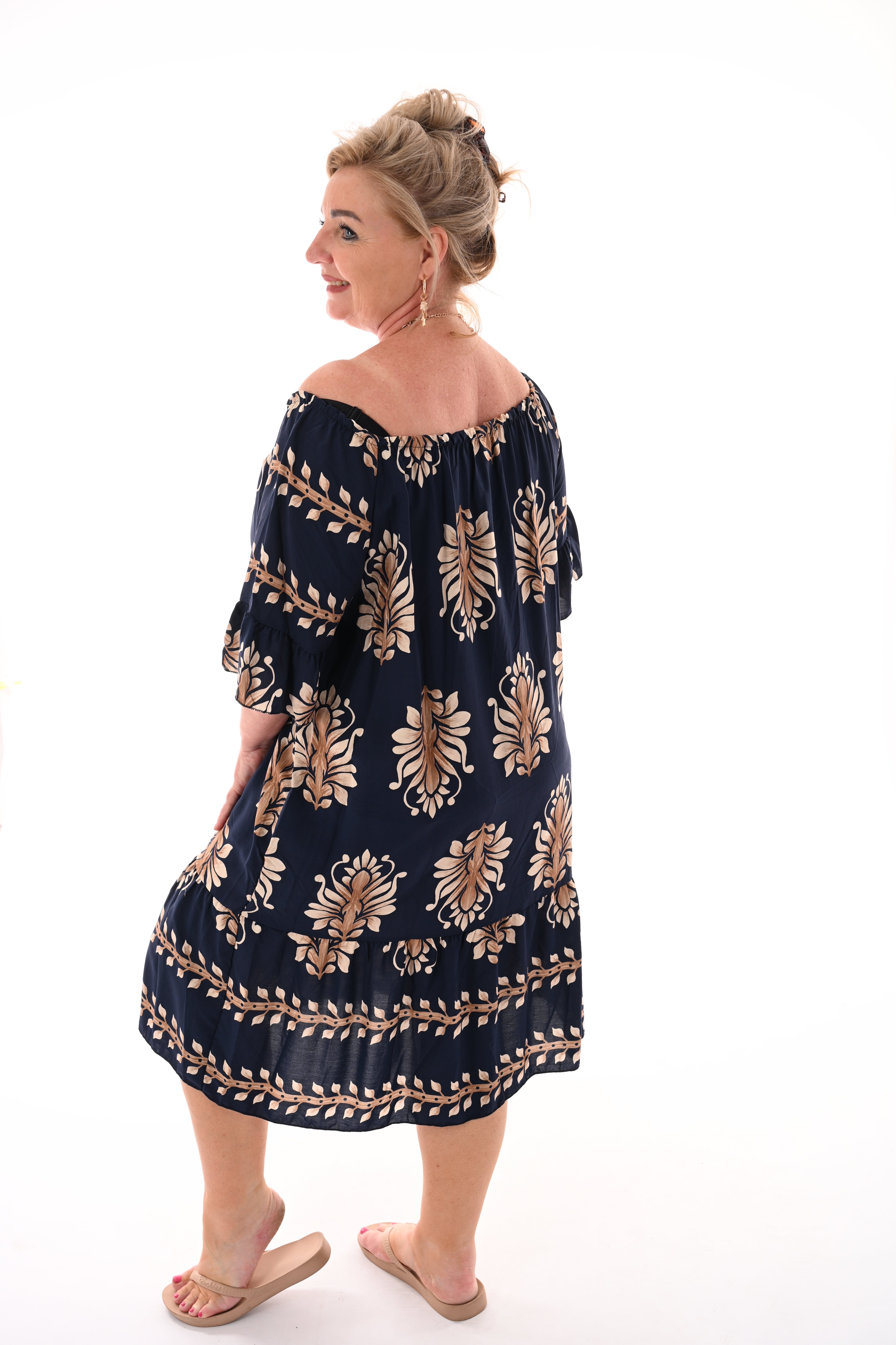 Off-shoulder jurk barok trompetmouwen marineblauw