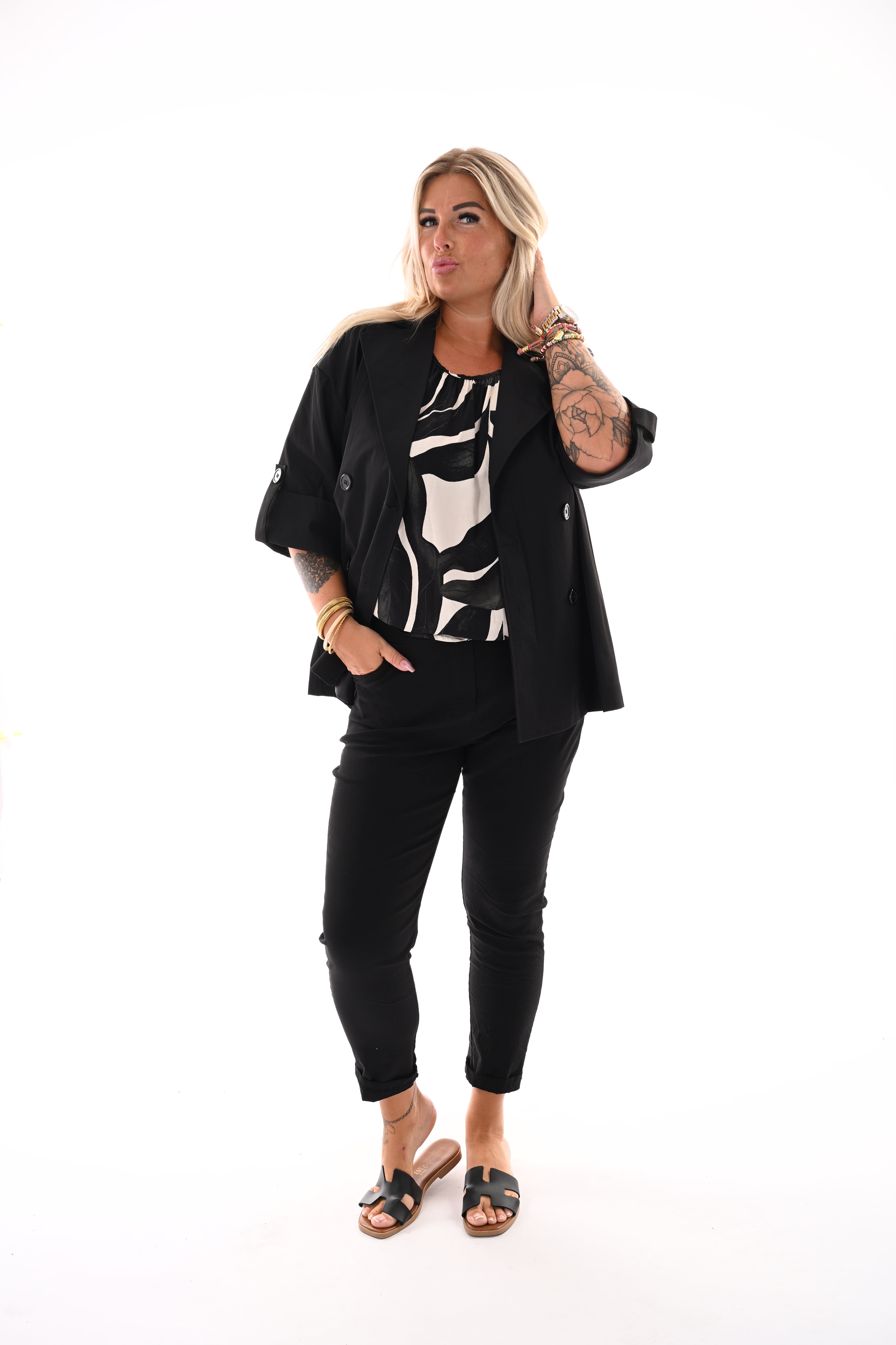 Korte trenchcoat ophaalmouwen zwart