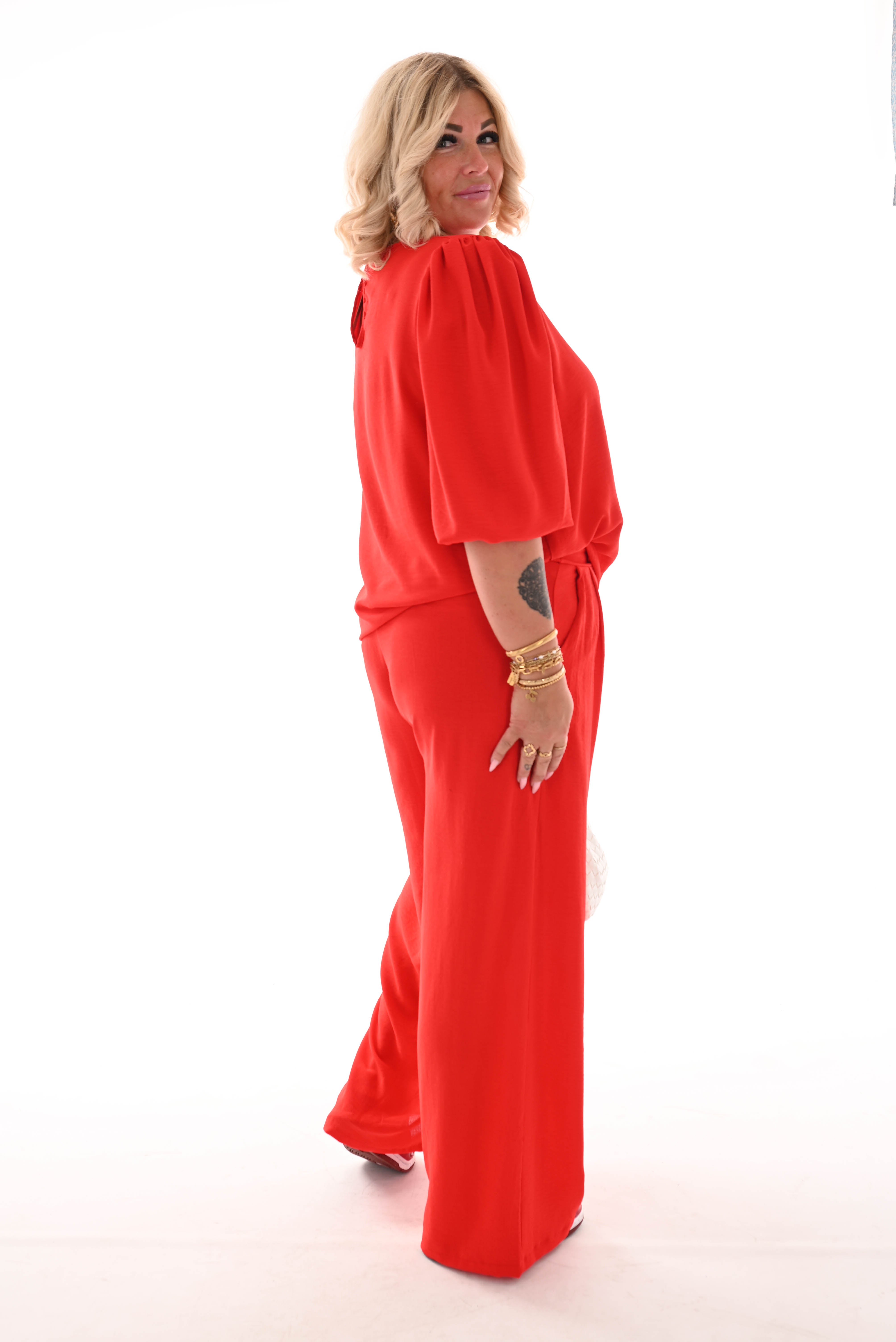 Tweedelig pak 3/4e pofmouwen uni rood