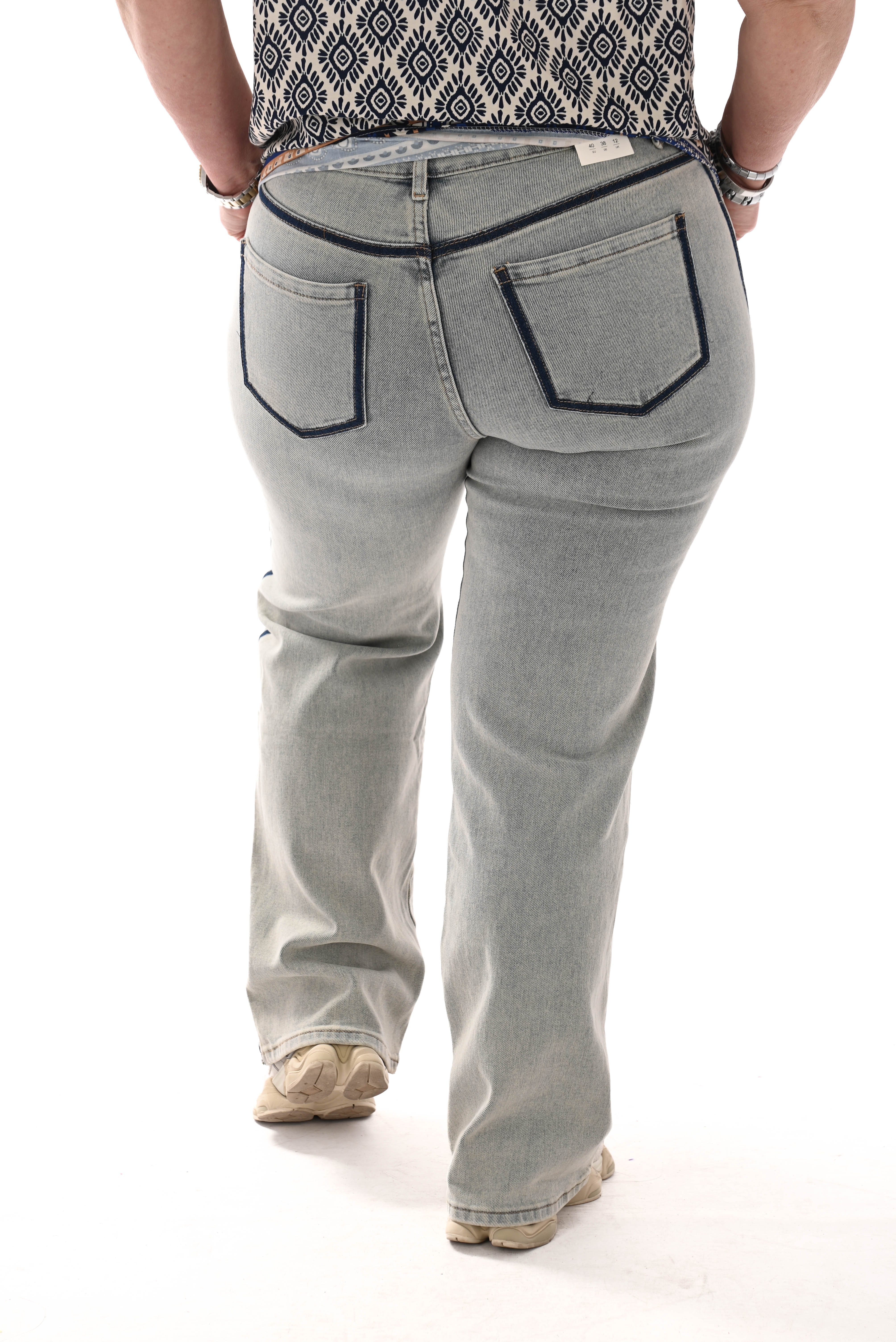 Jeans Redberry met bies lichtblauw