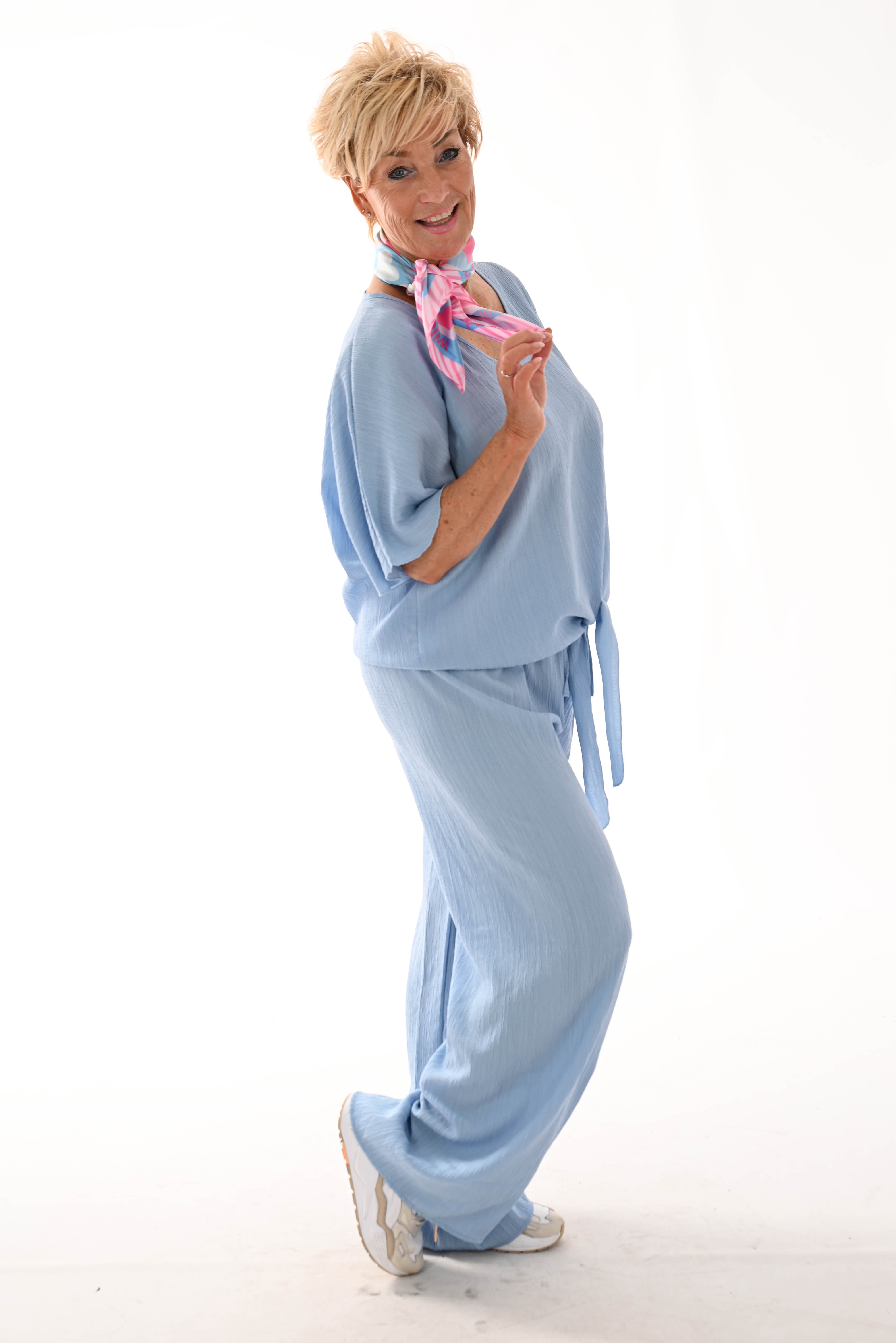 Tweedelig set knoopdetail blauw