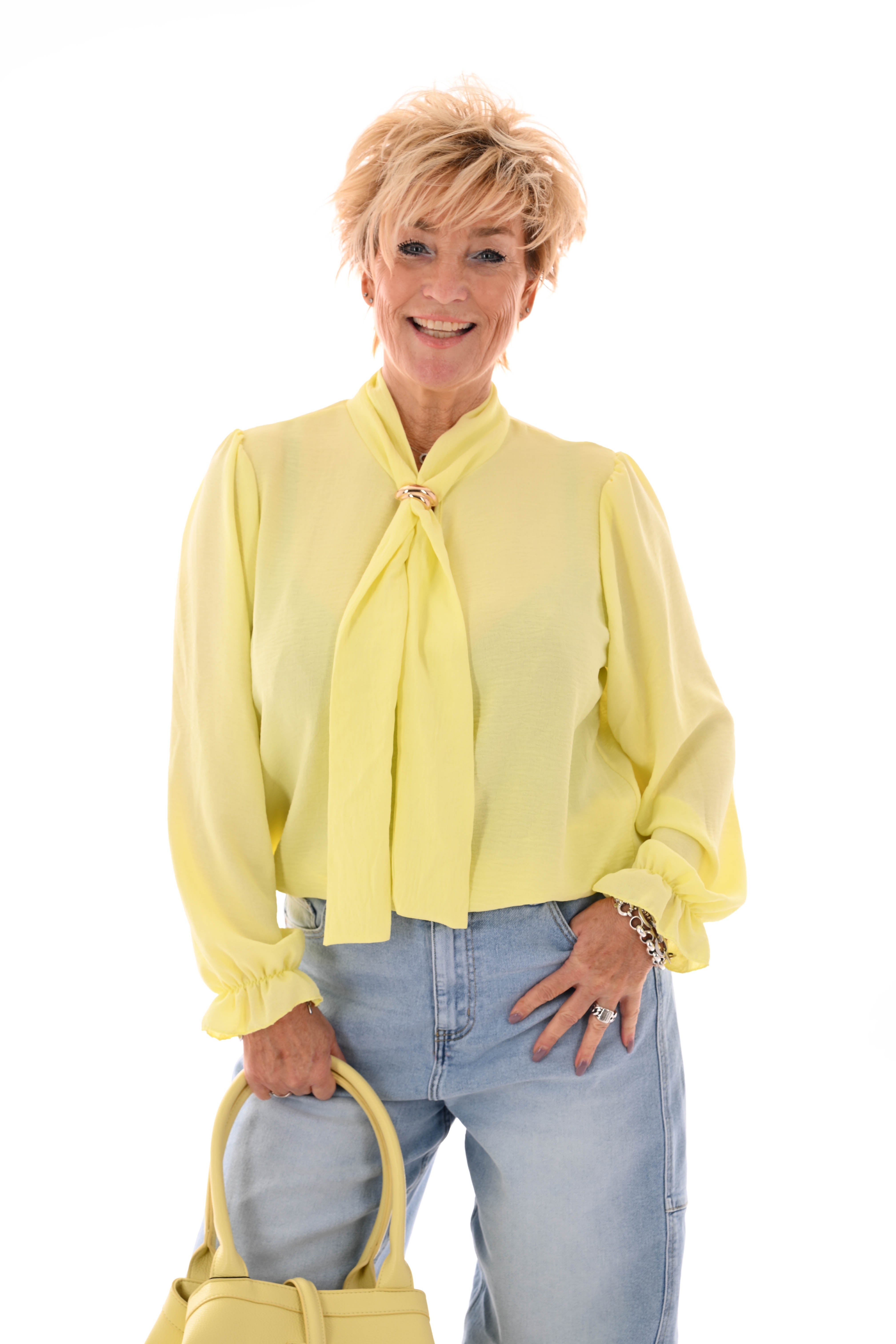Top roezelmouwen met hals detail uni lichtgeel