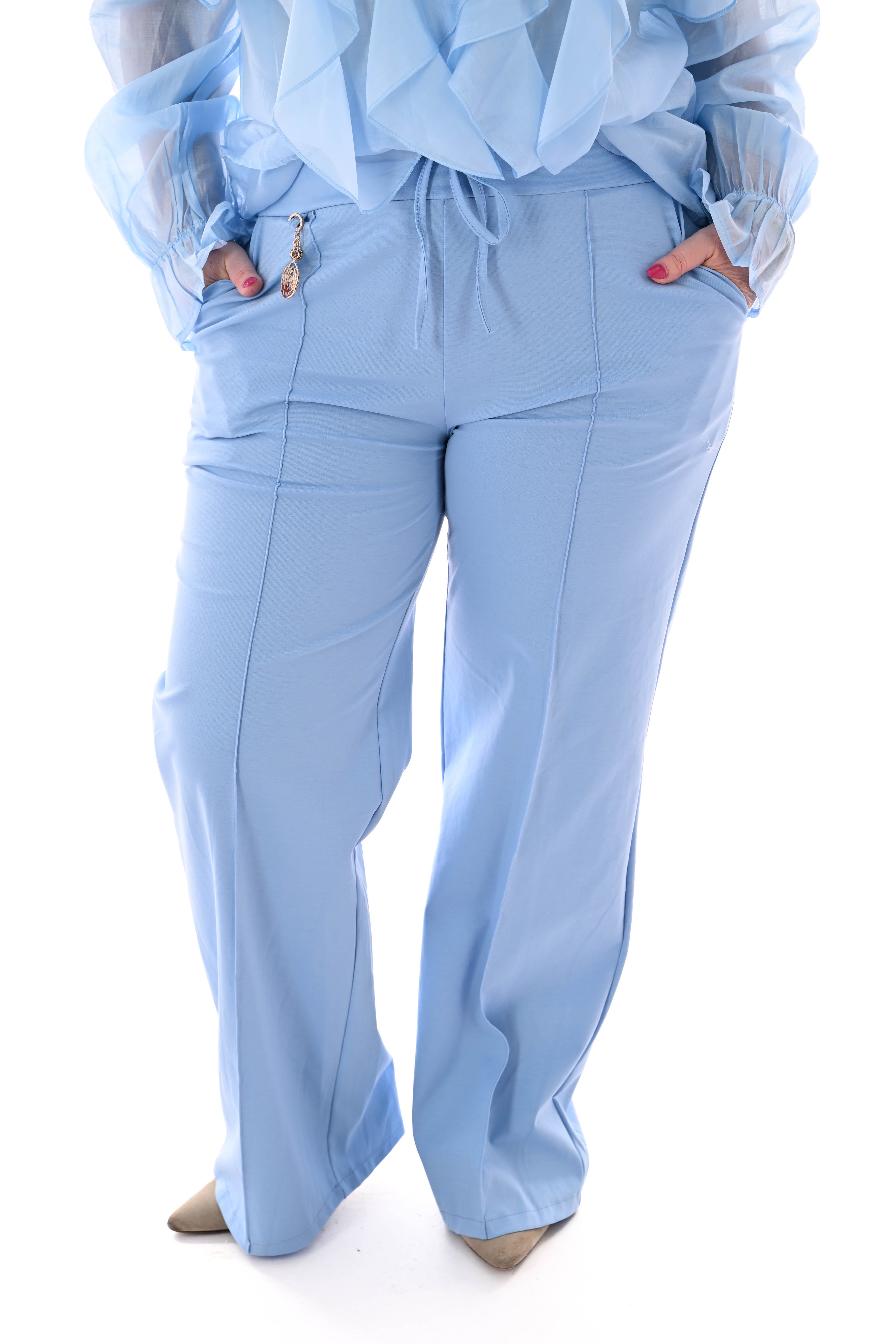 Wijde broek met brede elastieken band lichtblauw