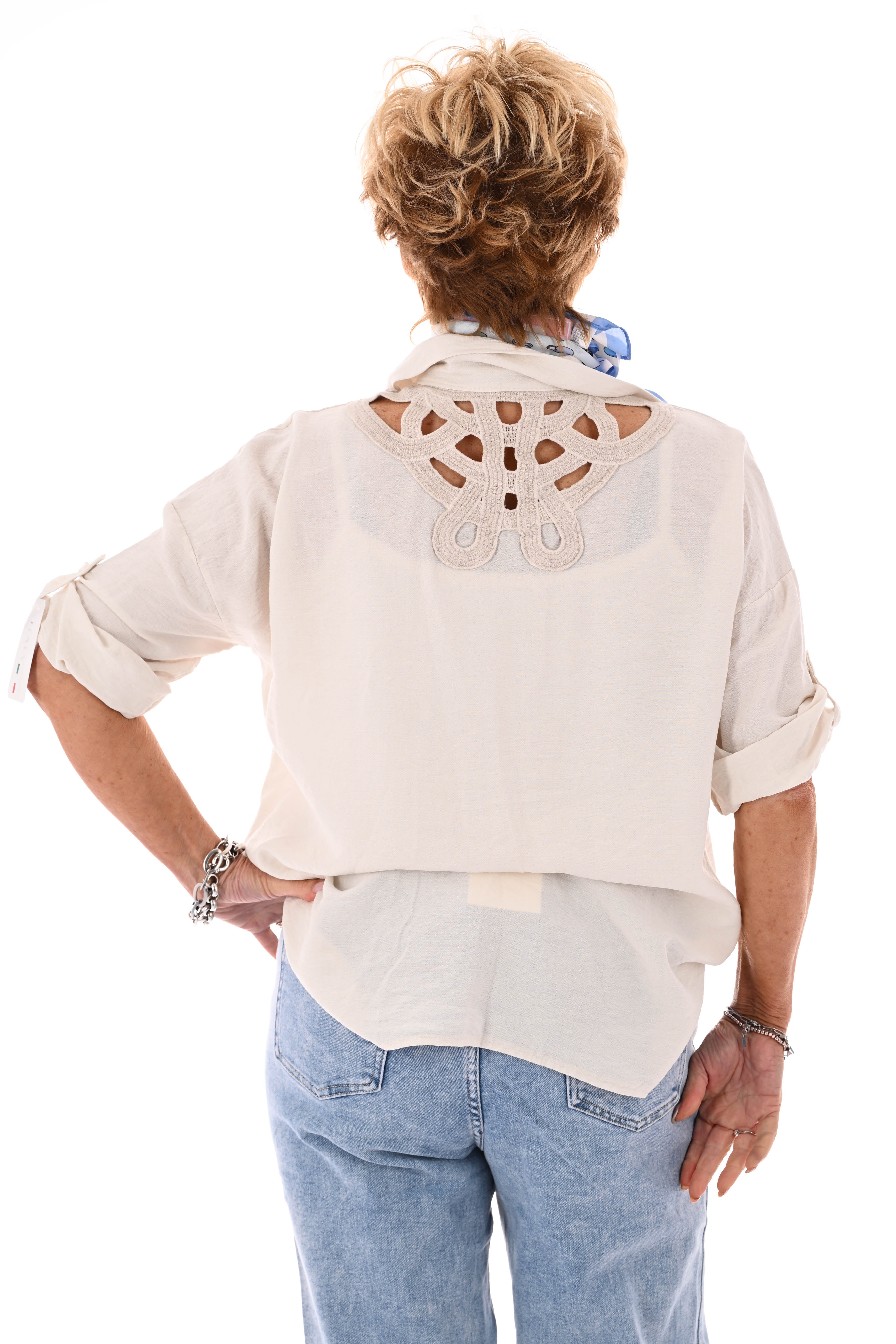 Blouse ophaalmouwen rug detail creme