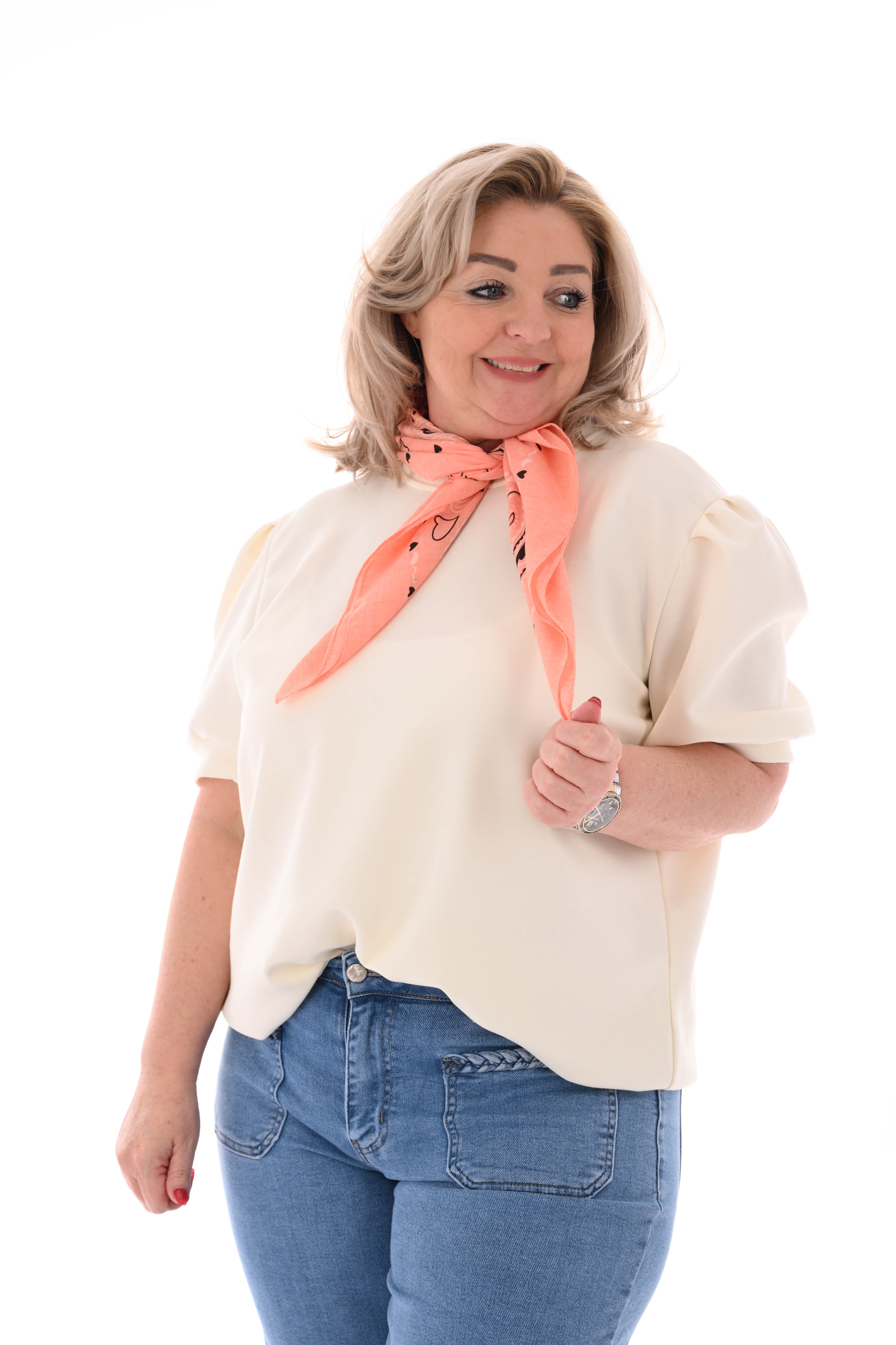 Kort sjaaltje hartjes zalm