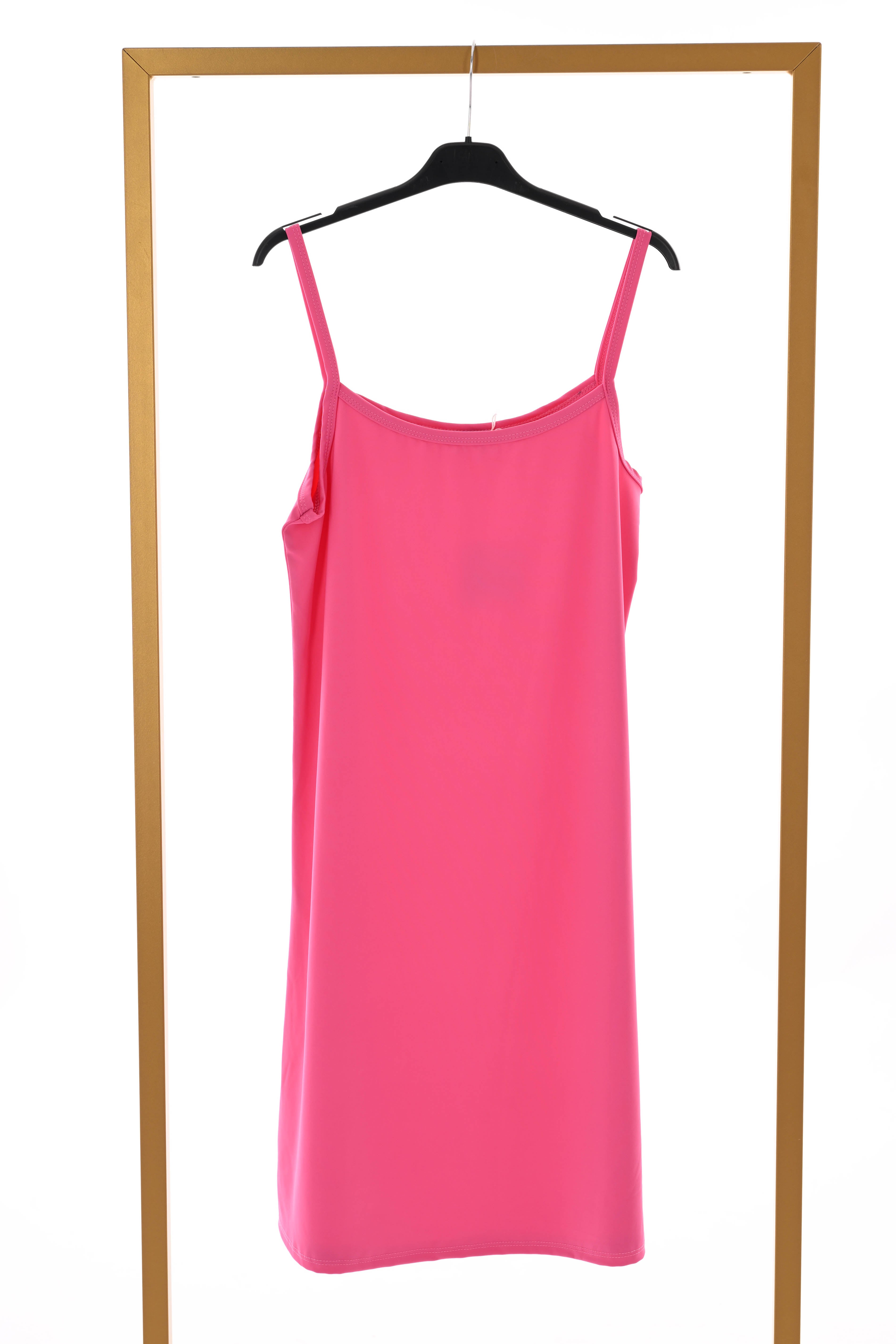 Onderjurkje met smalle bandjes donkerroze