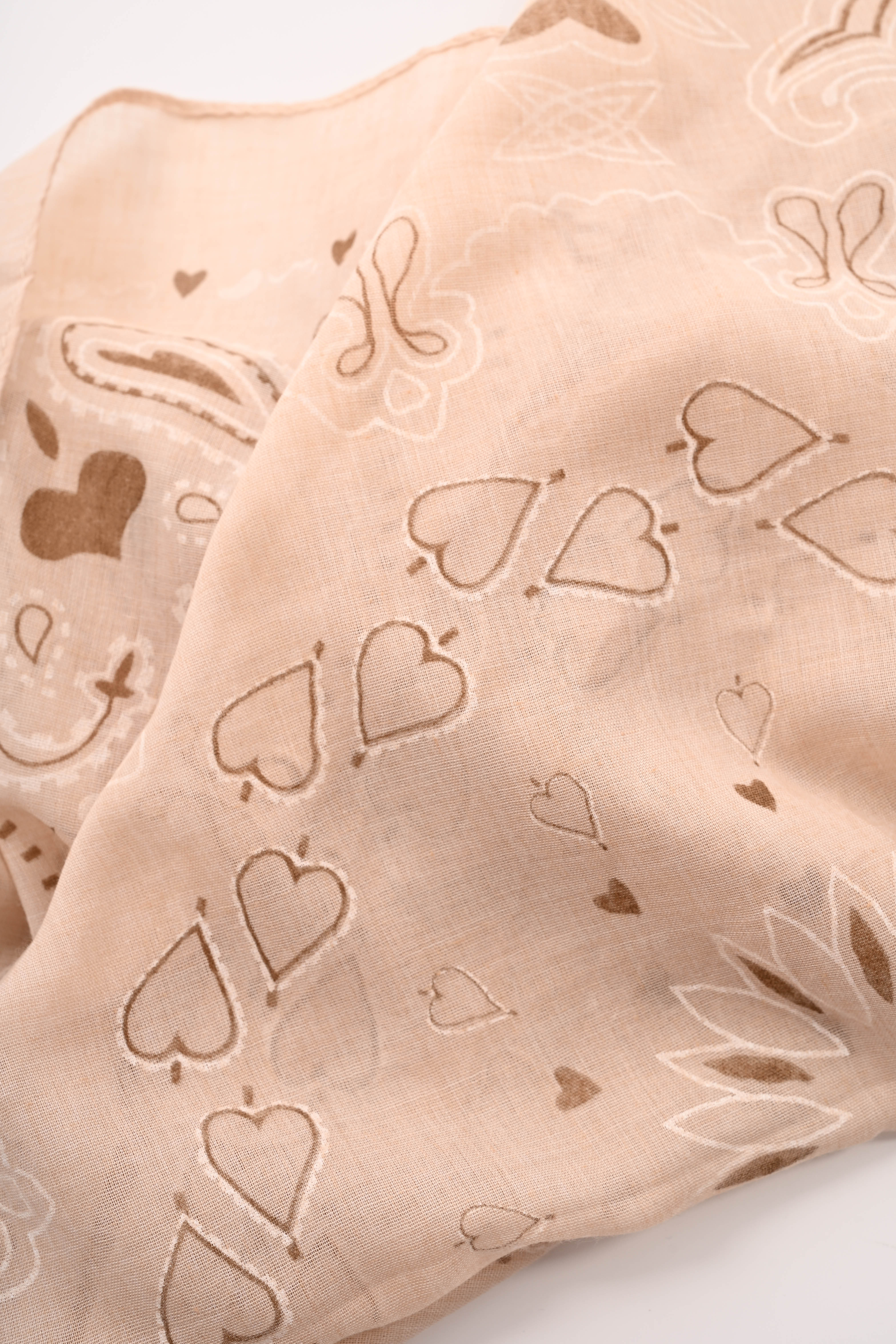 Kort sjaaltje hartjes beige