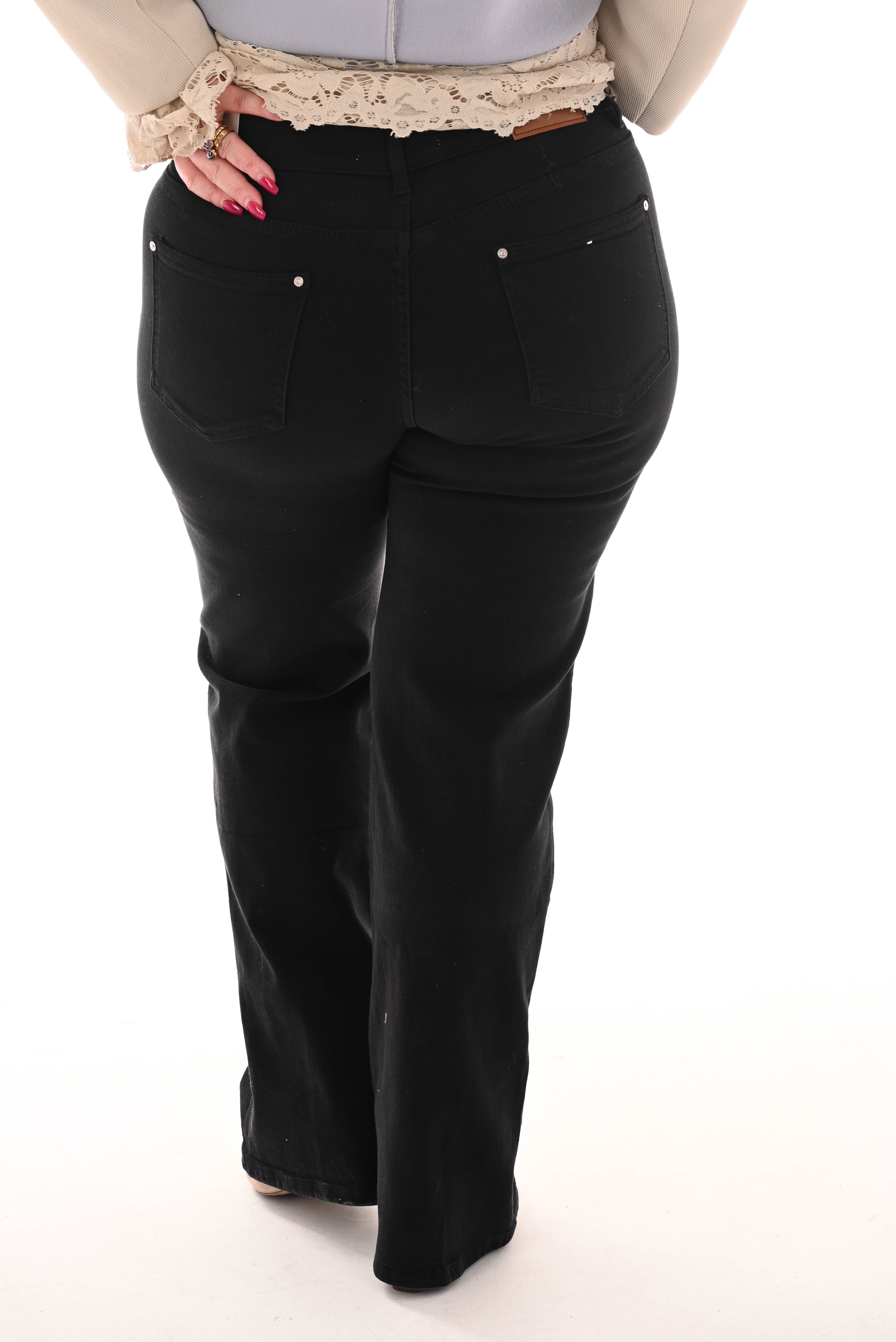 Nova jeans straight fit zwart