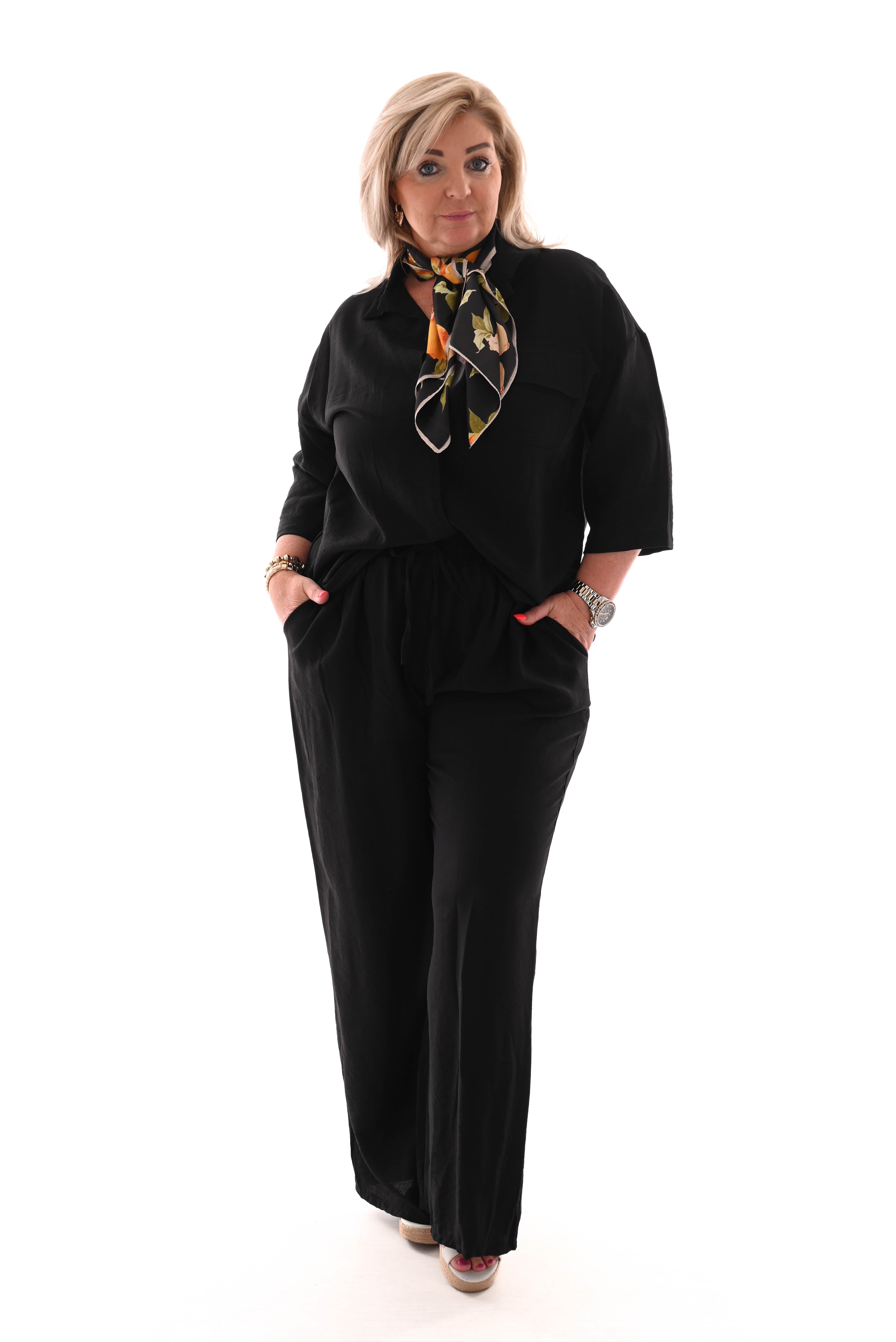 Tweedelig set blouse met borstzak uni zwart
