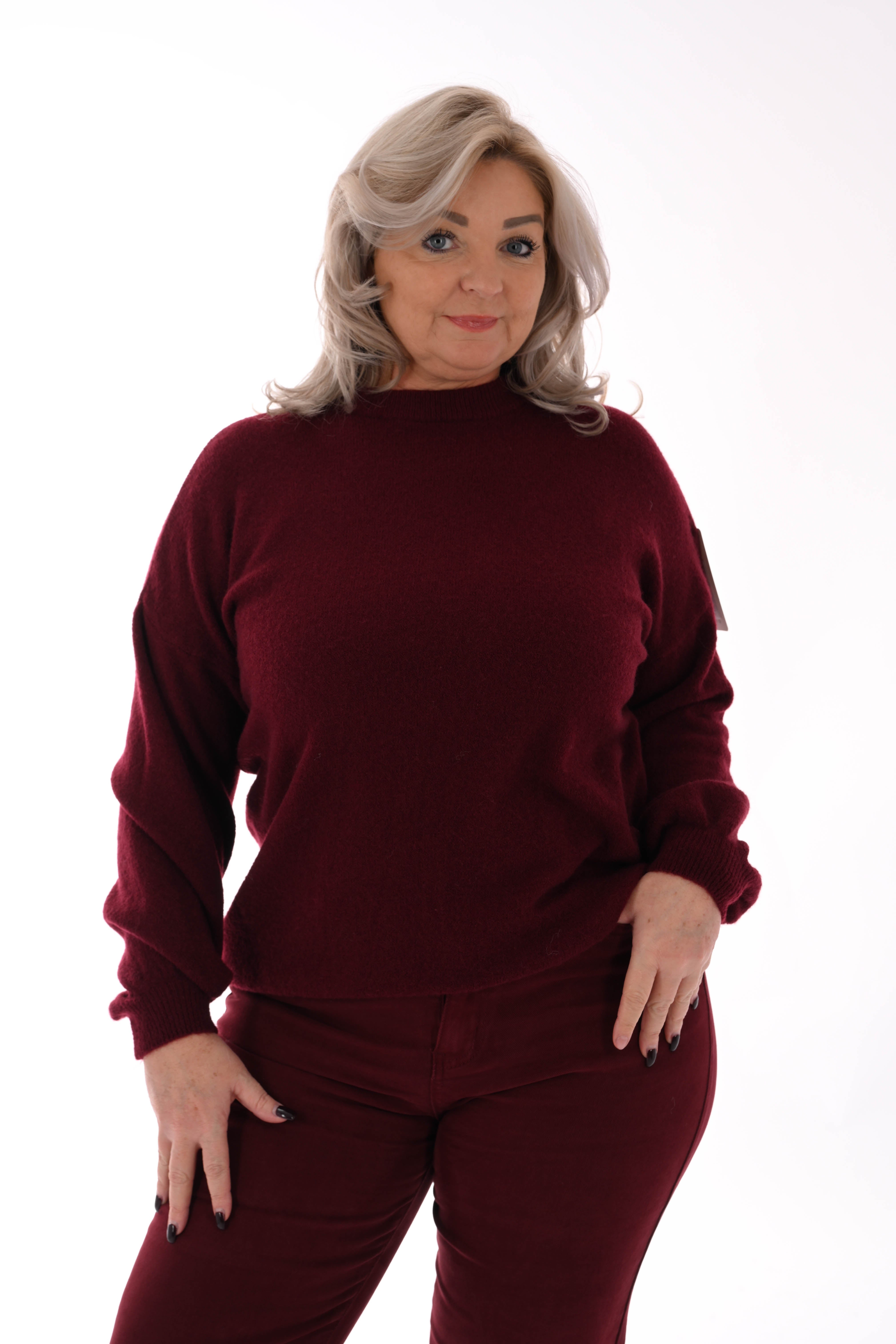 Fijn gebreide trui ronde hals uni bordeaux