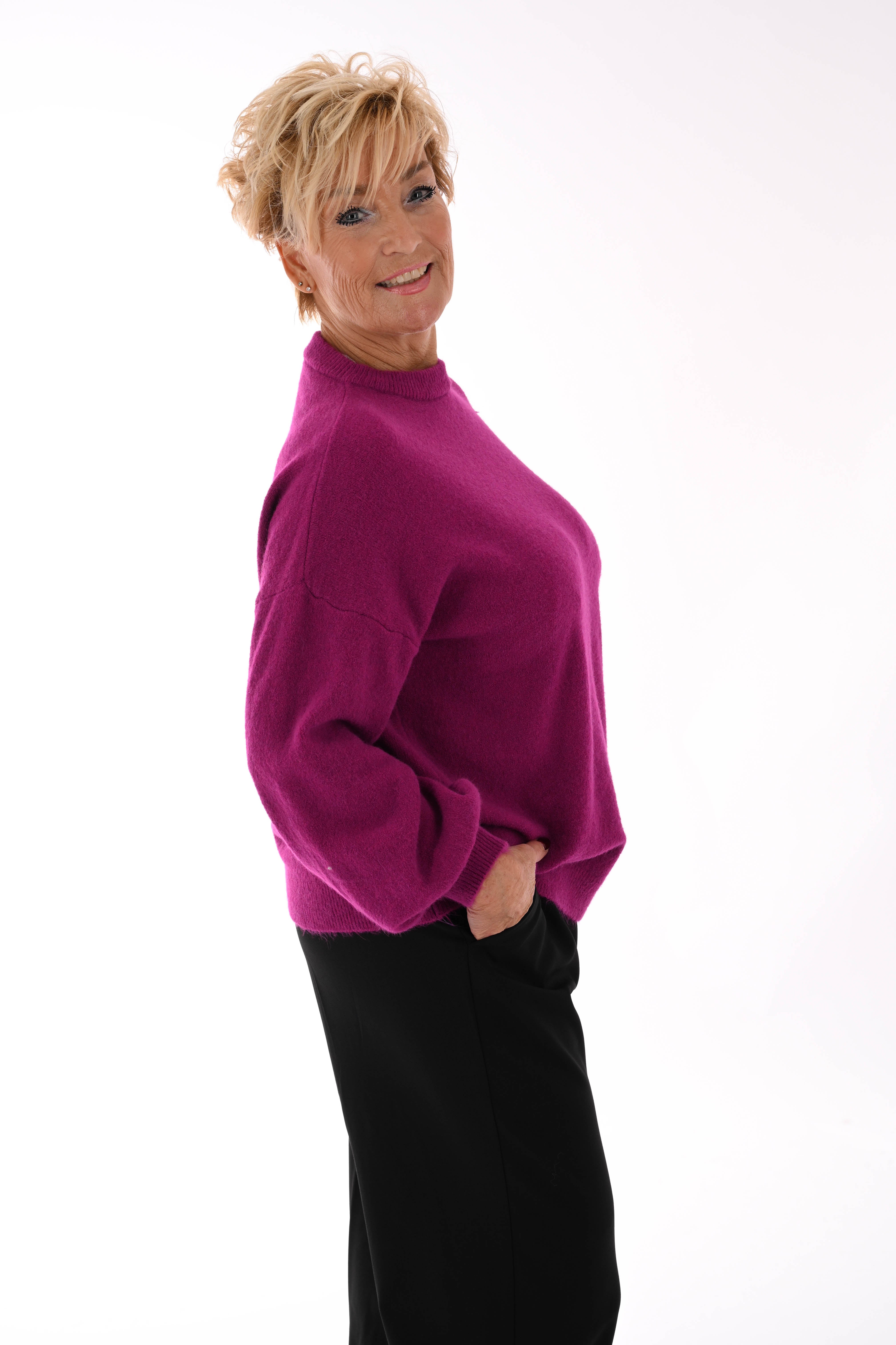 Fijn gebreide trui ronde hals uni cyclaam