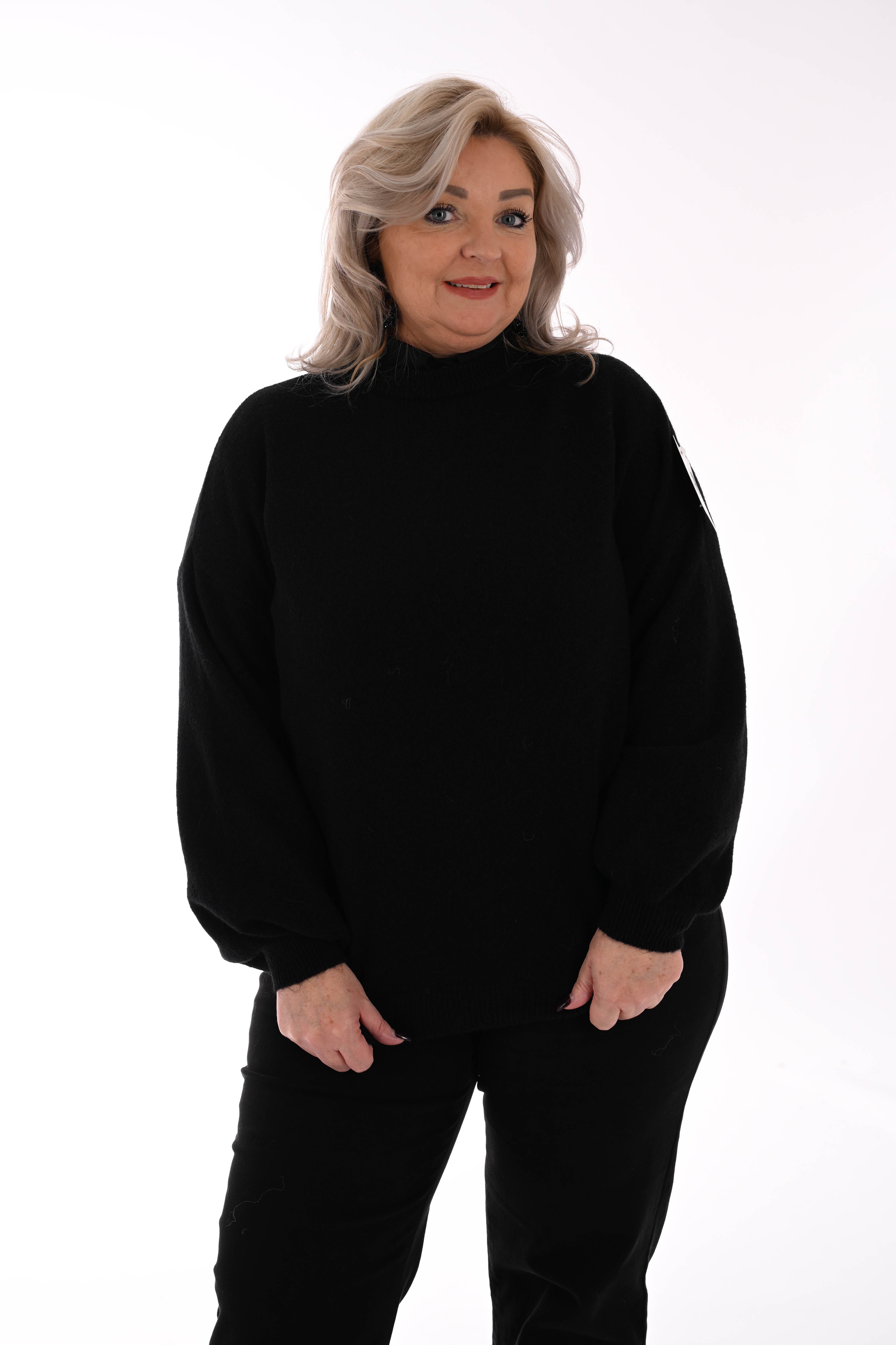 Fijn gebreide trui ronde hals uni zwart