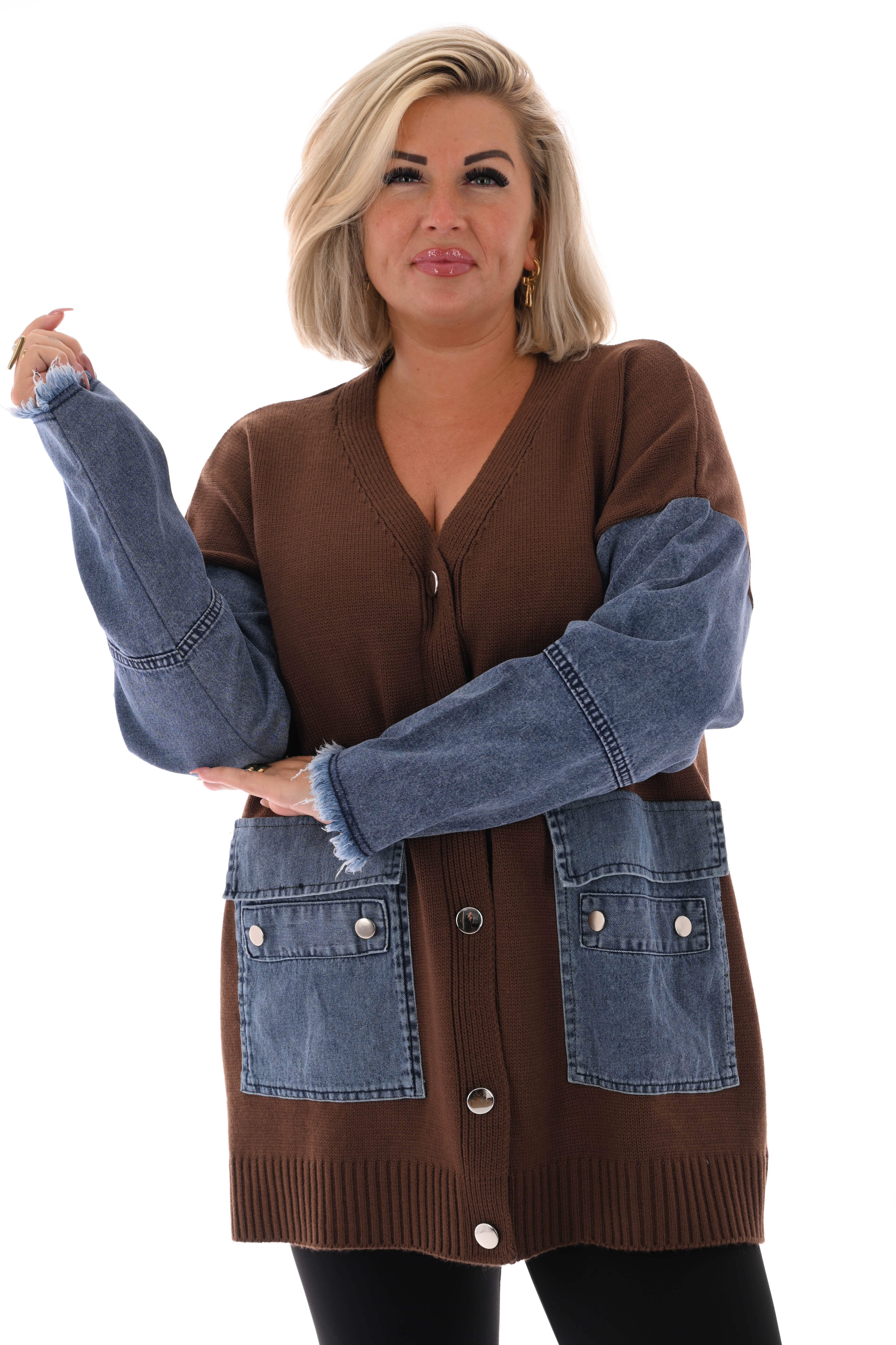 Gebreid vest met jeans bruin