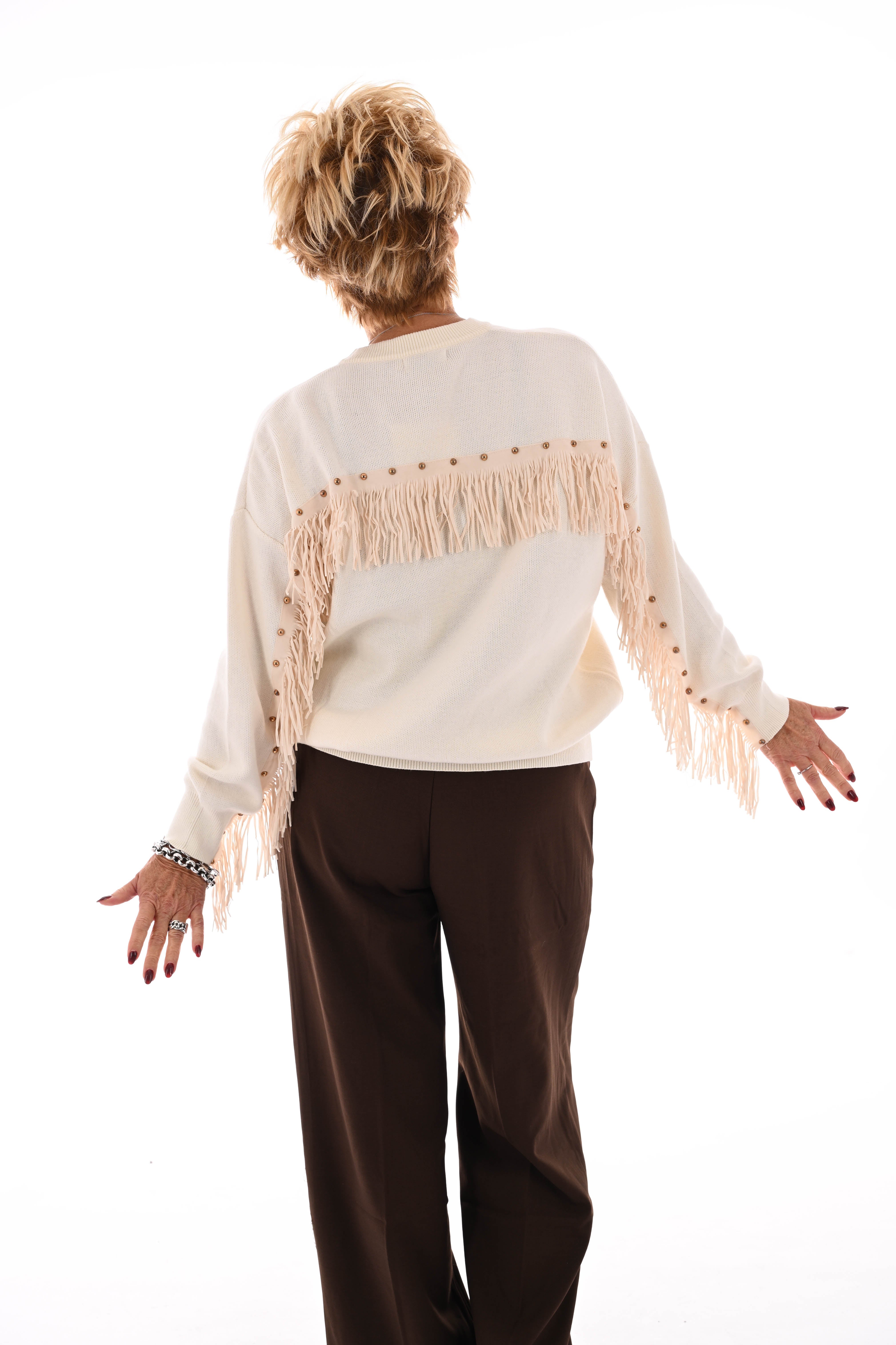 Trui ronde hals franjes met studs creme