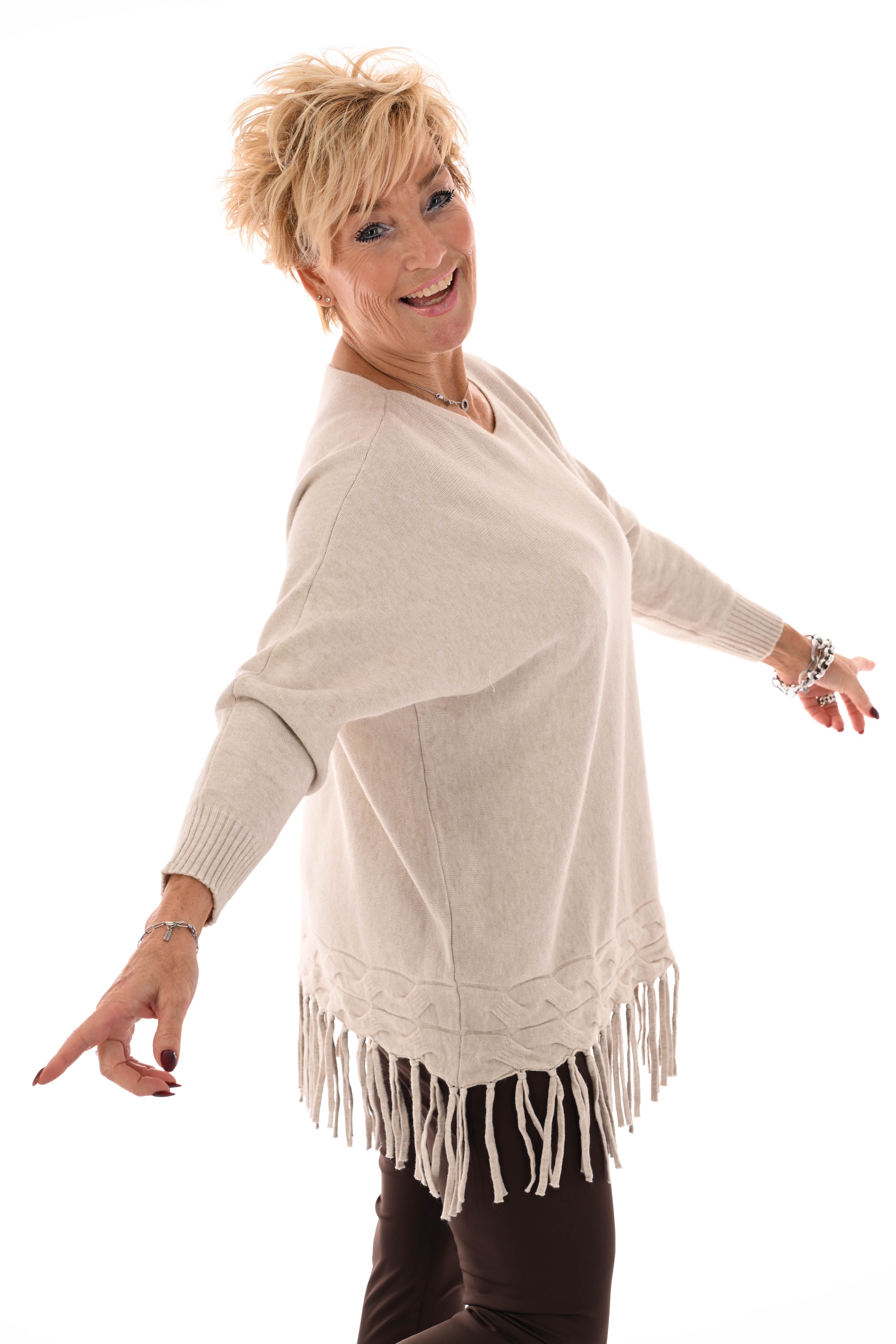 Trui met franjes beige