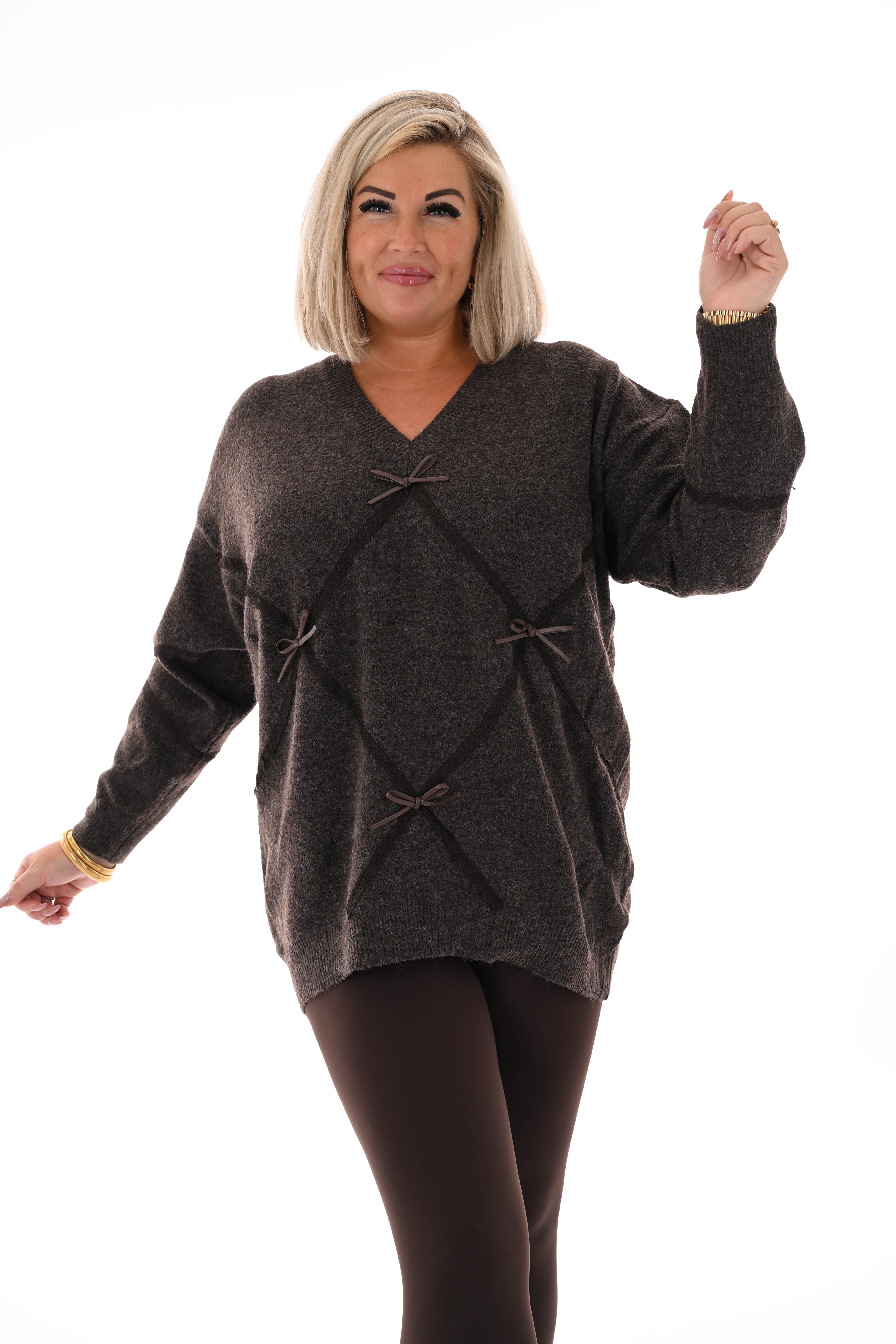 Trui met kant en strikjes donkerbruin