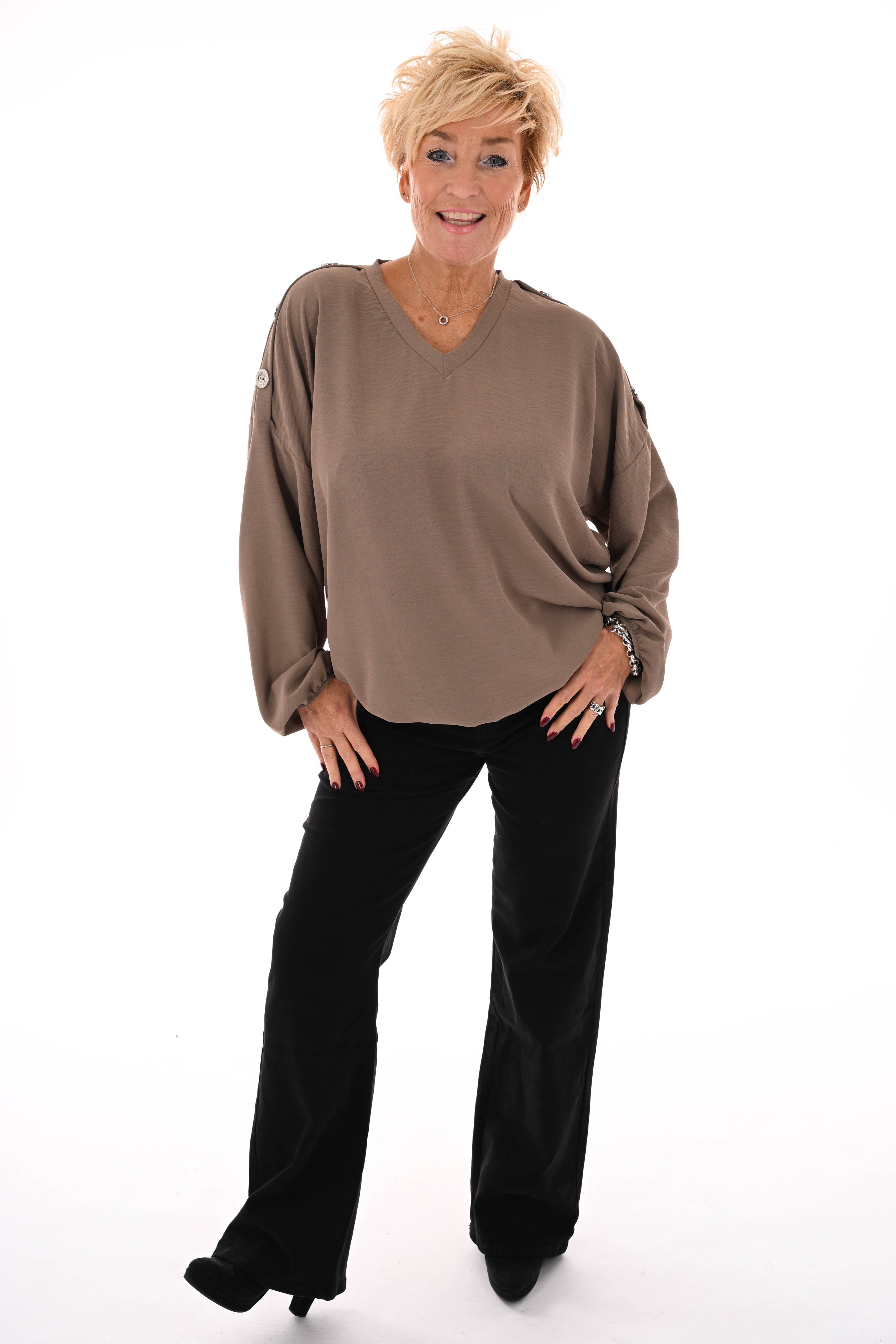 Top v-hals met knopen op de schouders taupe