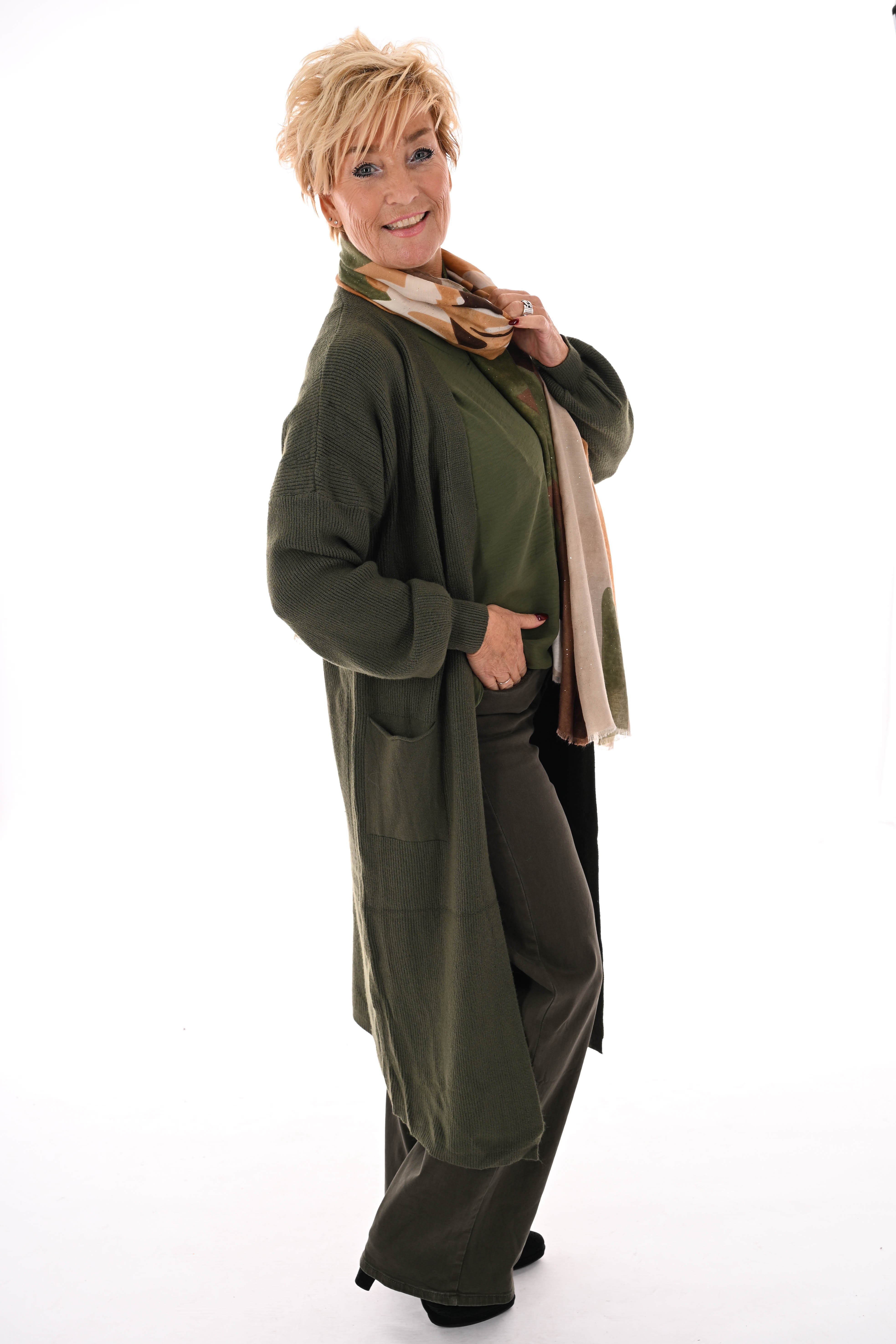 Gebreid vest pofmouwen legergroen