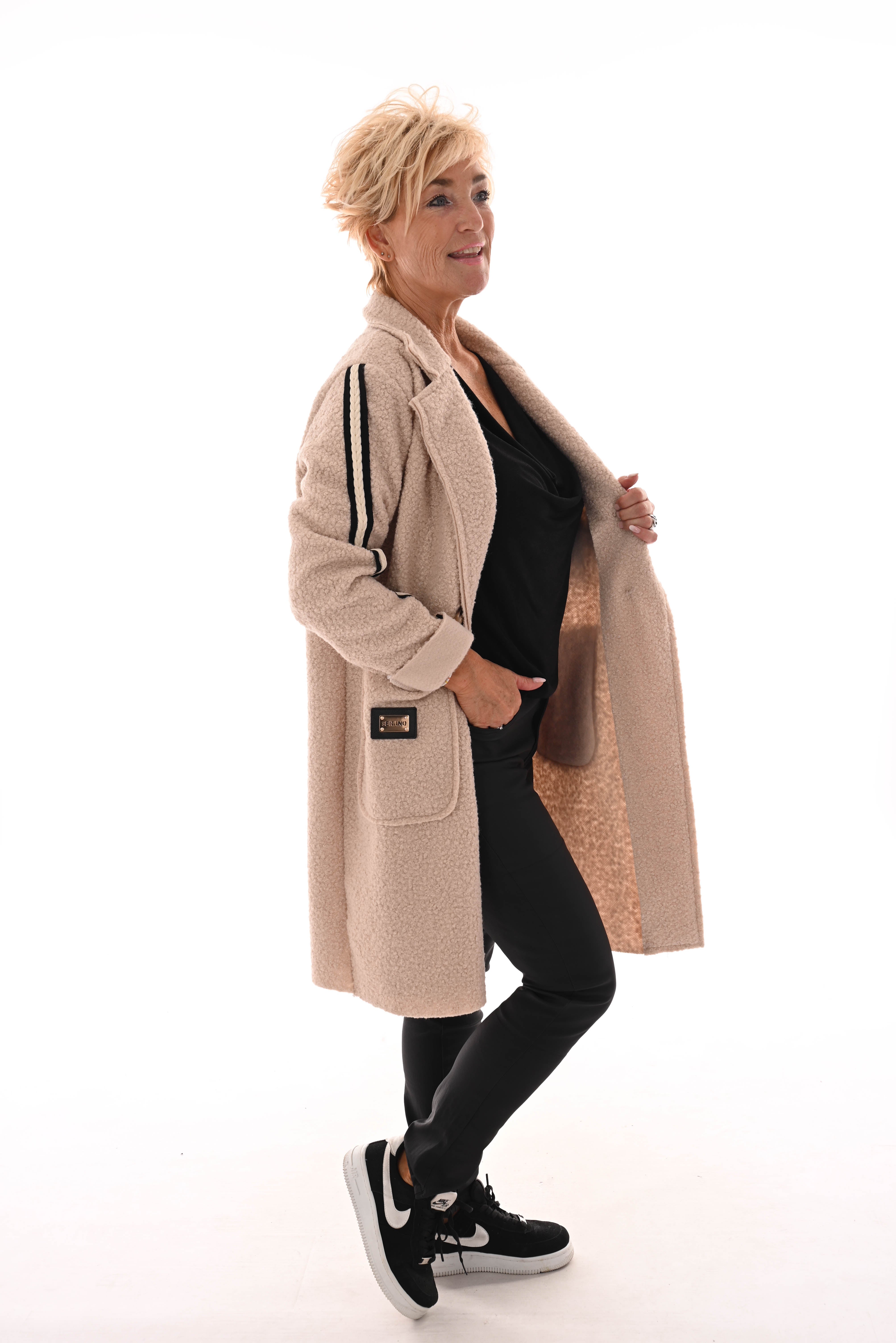Half lange boucle jas strepen beige