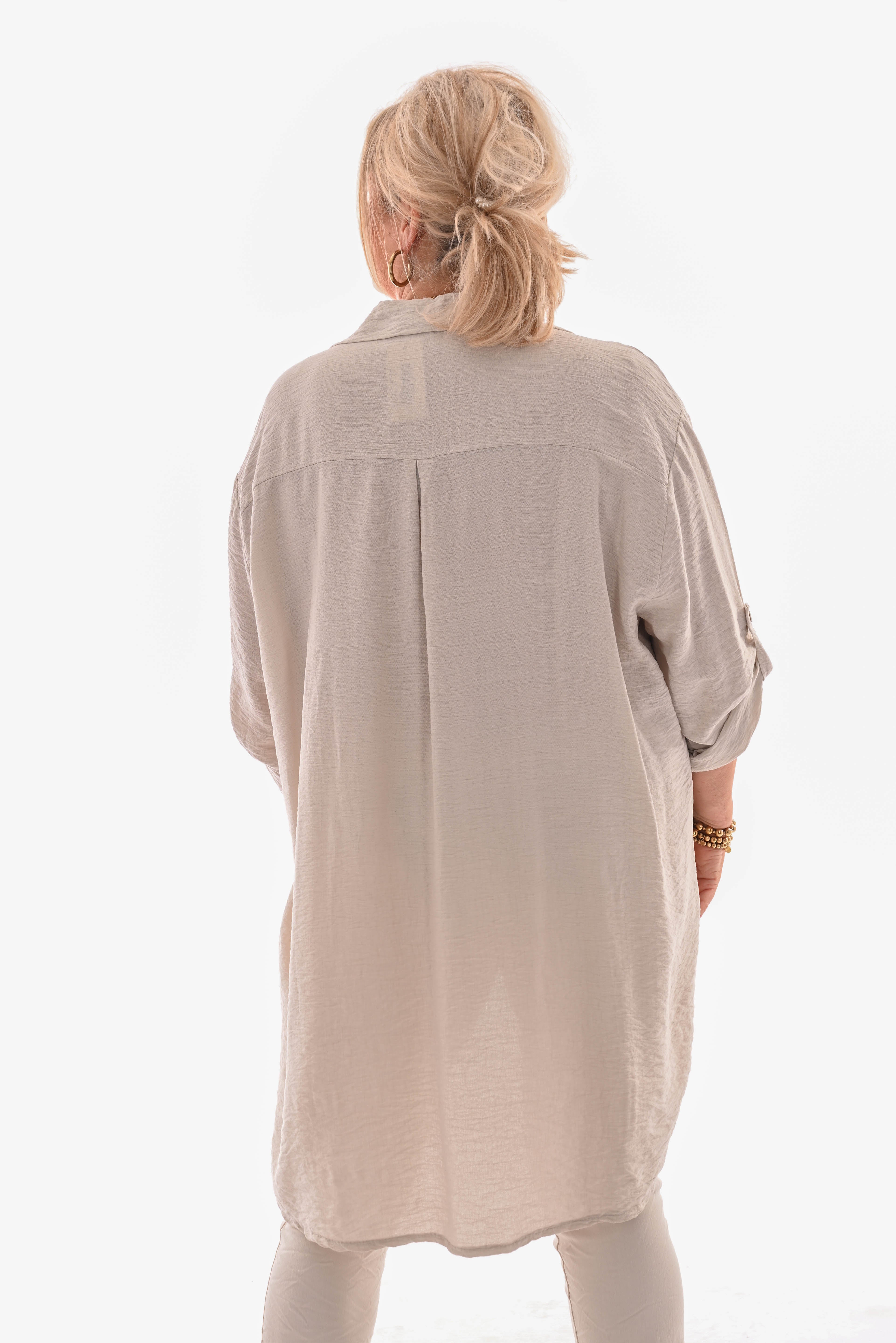 Doorknoop blouse crepe ophaalmouwen beige