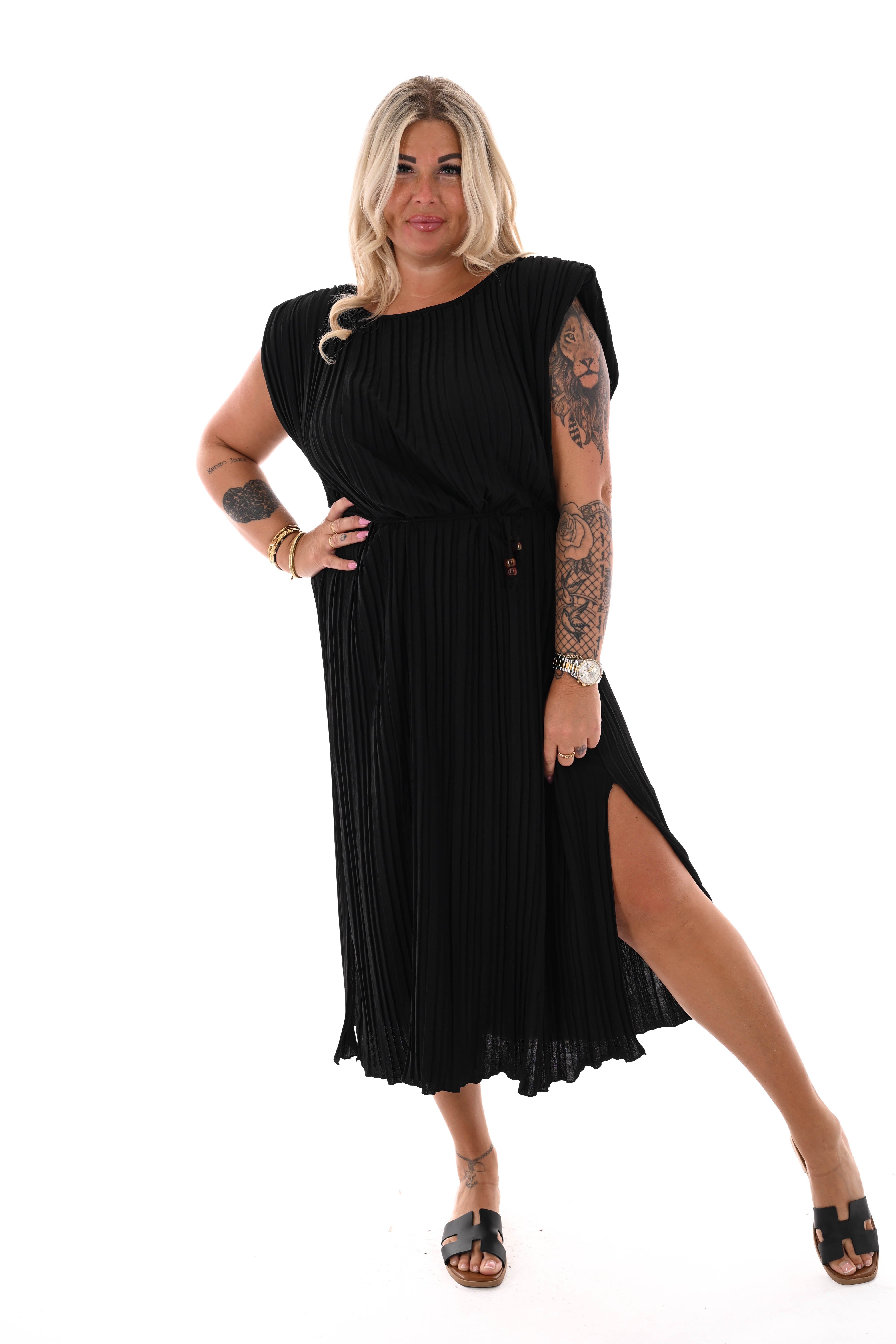 Plisse jurk met ceintuur zwart