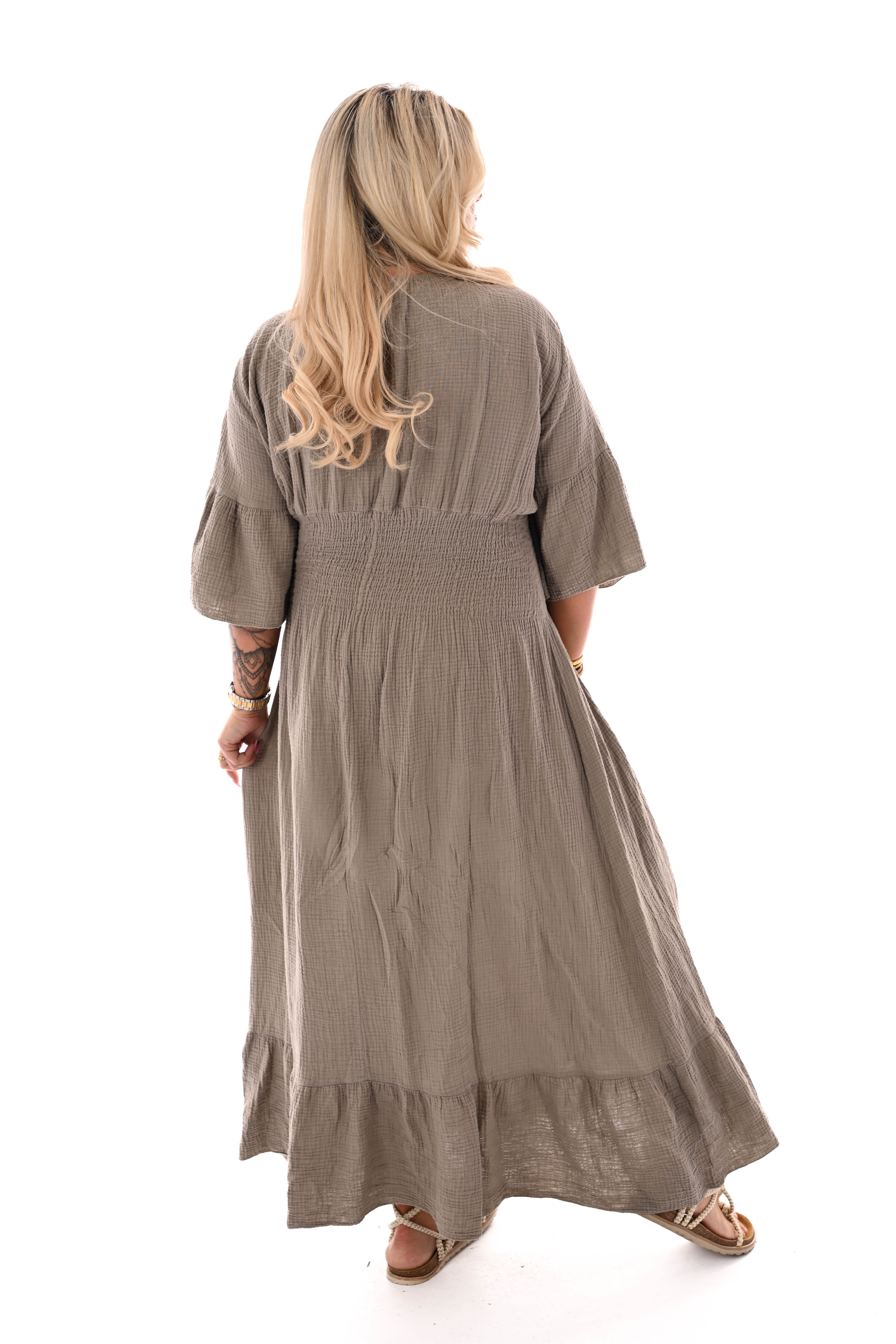Lange wafeljurk v-hals trompetmouwen taupe